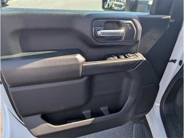 2026 Chevrolet Silverado 2500HD Custom photo 16