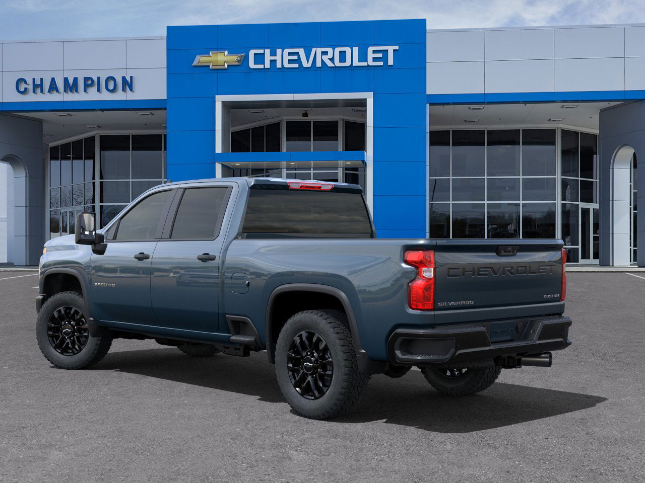 2025 Chevrolet Silverado 2500HD Custom photo 3