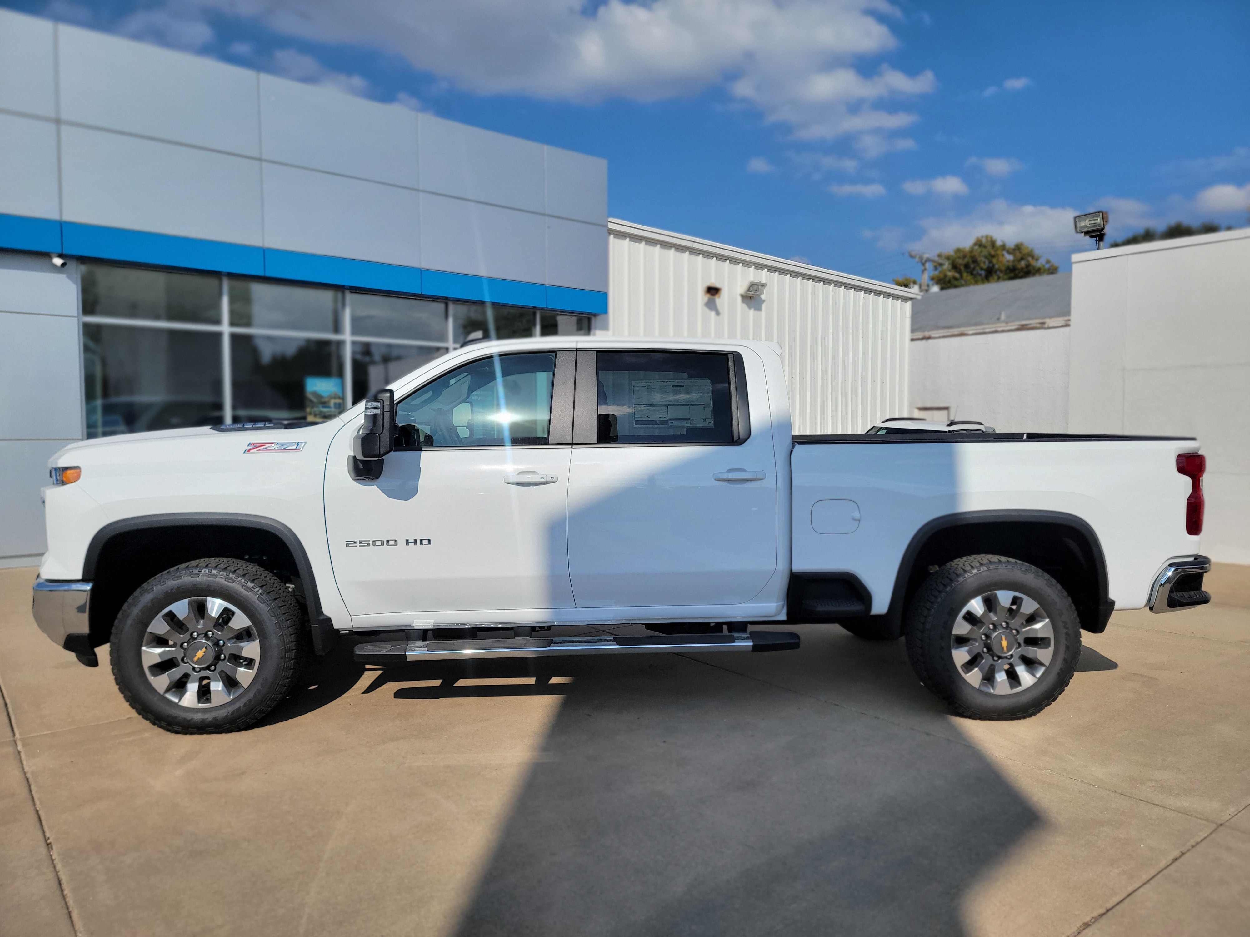 2026 Chevrolet Silverado 2500 HD LT - Photo 9