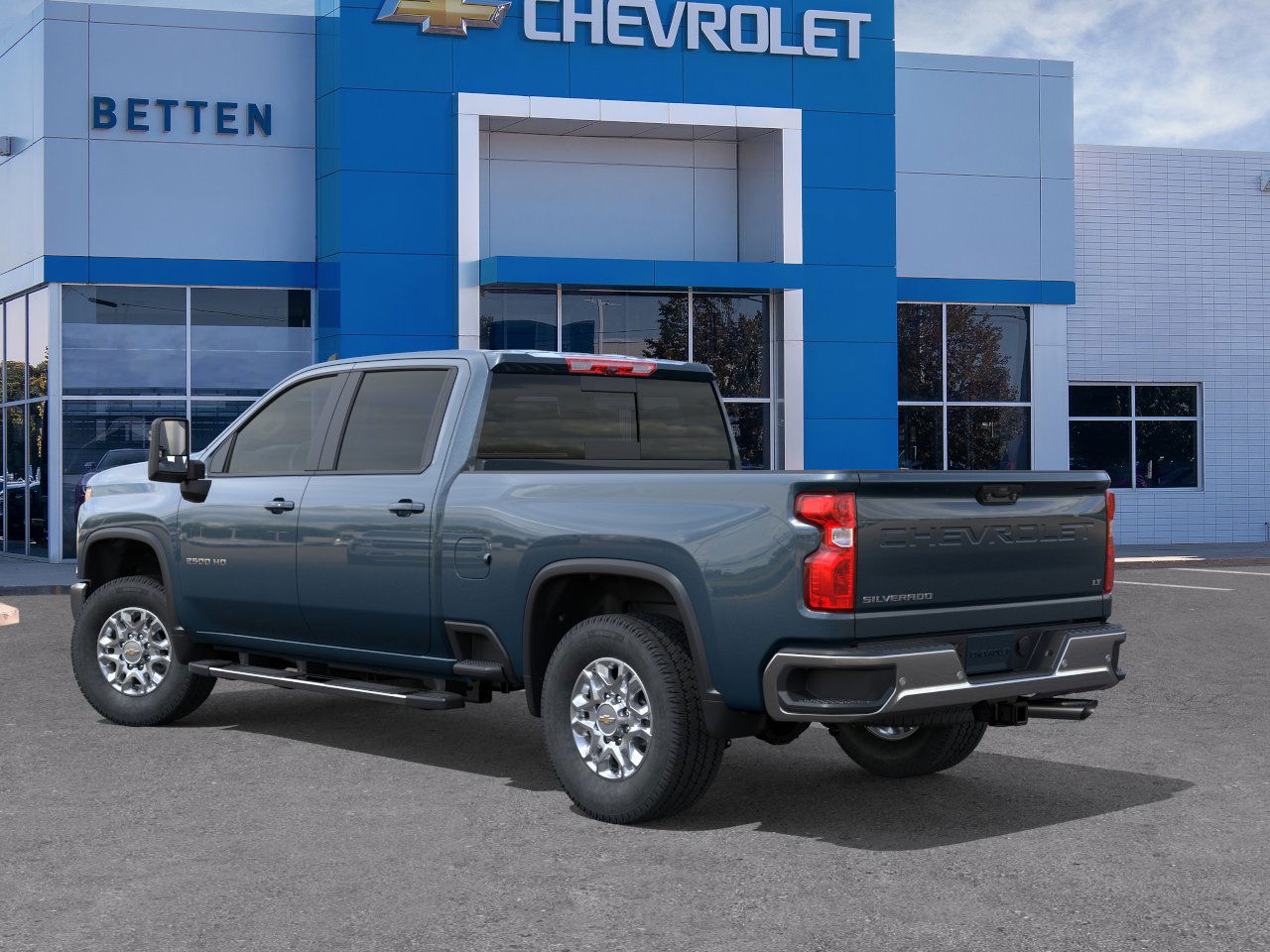 2025 Chevrolet Silverado 2500HD LT photo 3
