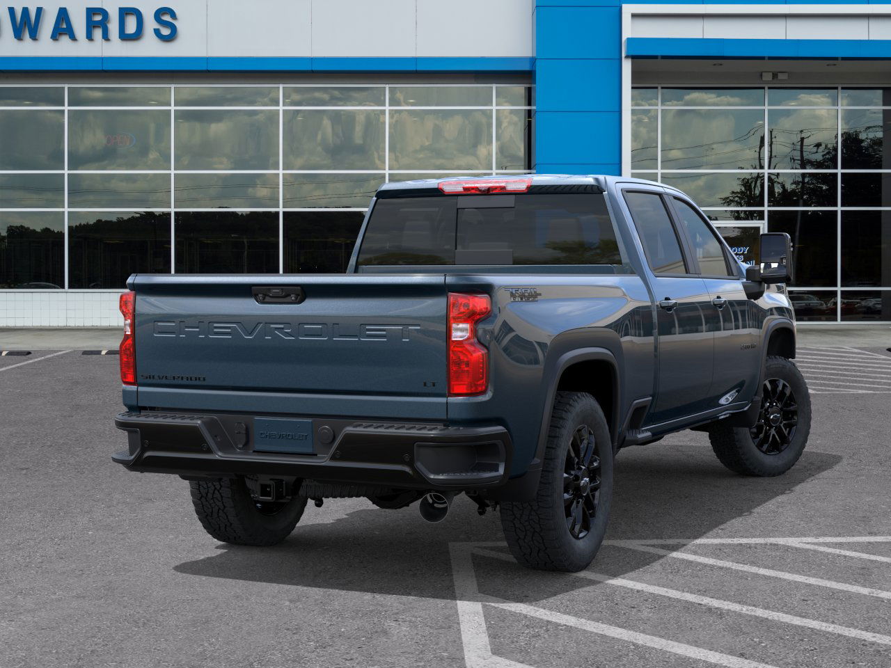 2025 Chevrolet Silverado 2500HD LT photo 4