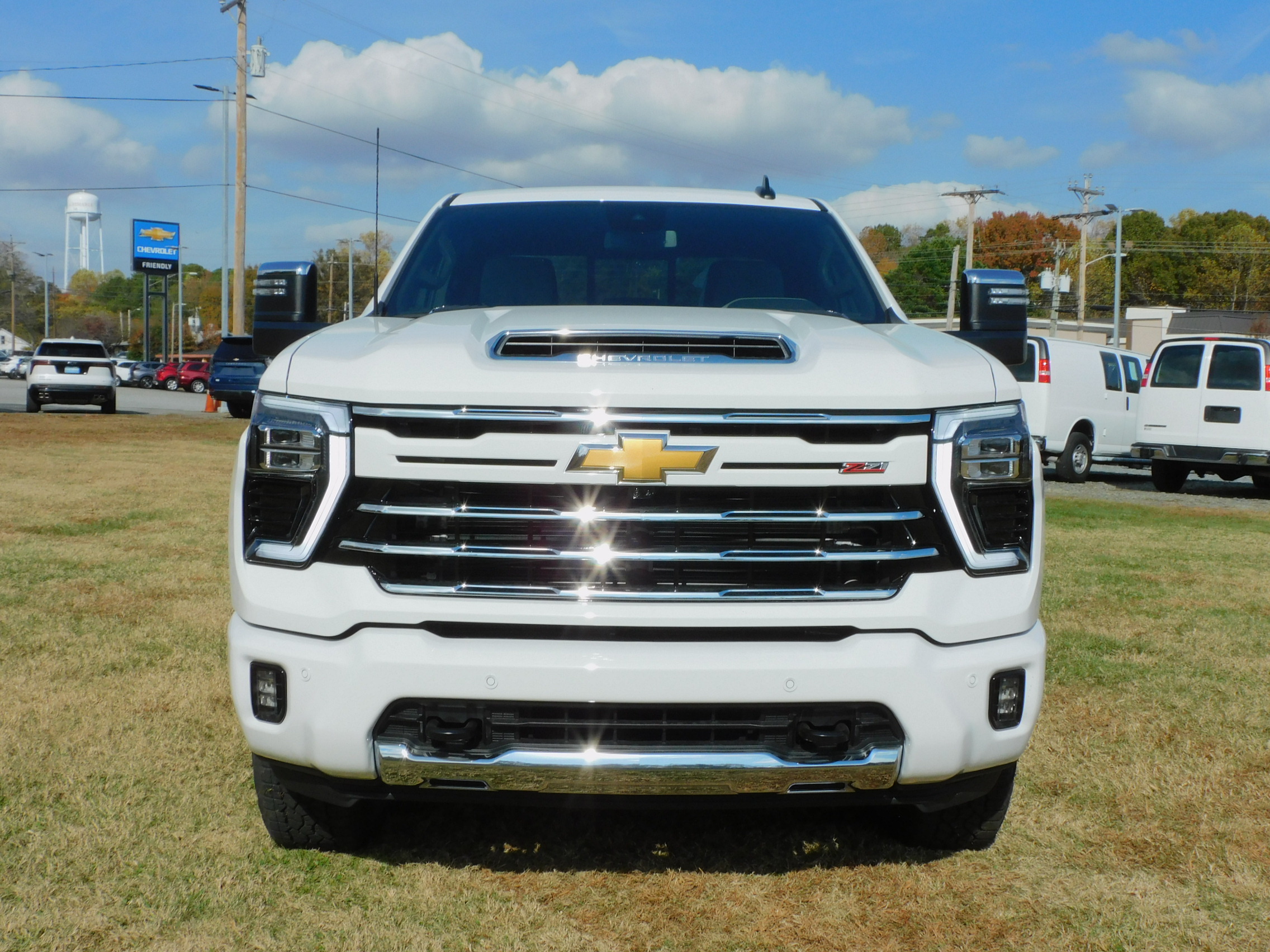 2026 Chevrolet Silverado 2500HD LT photo 2