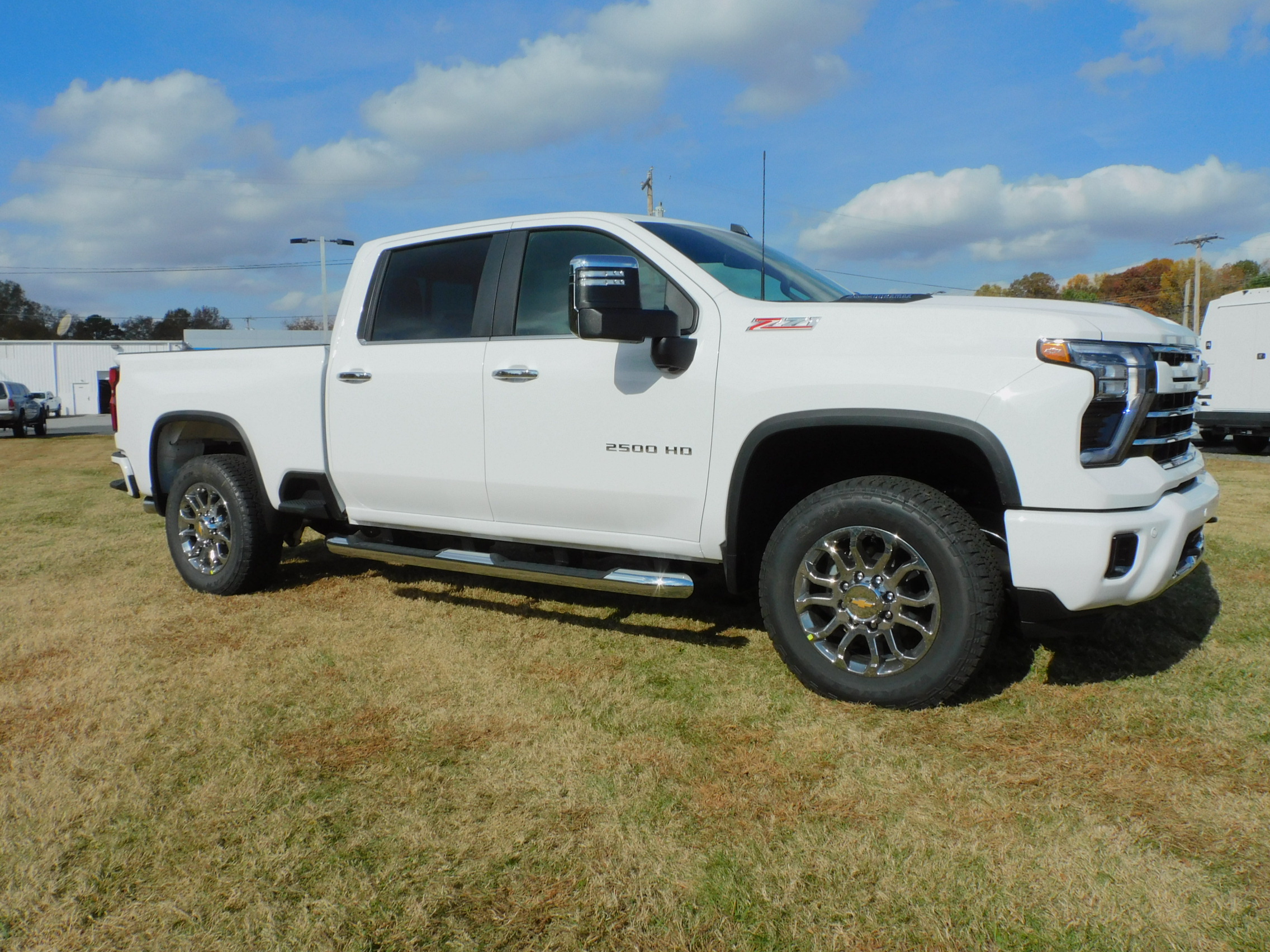 2026 Chevrolet Silverado 2500HD LT photo 4