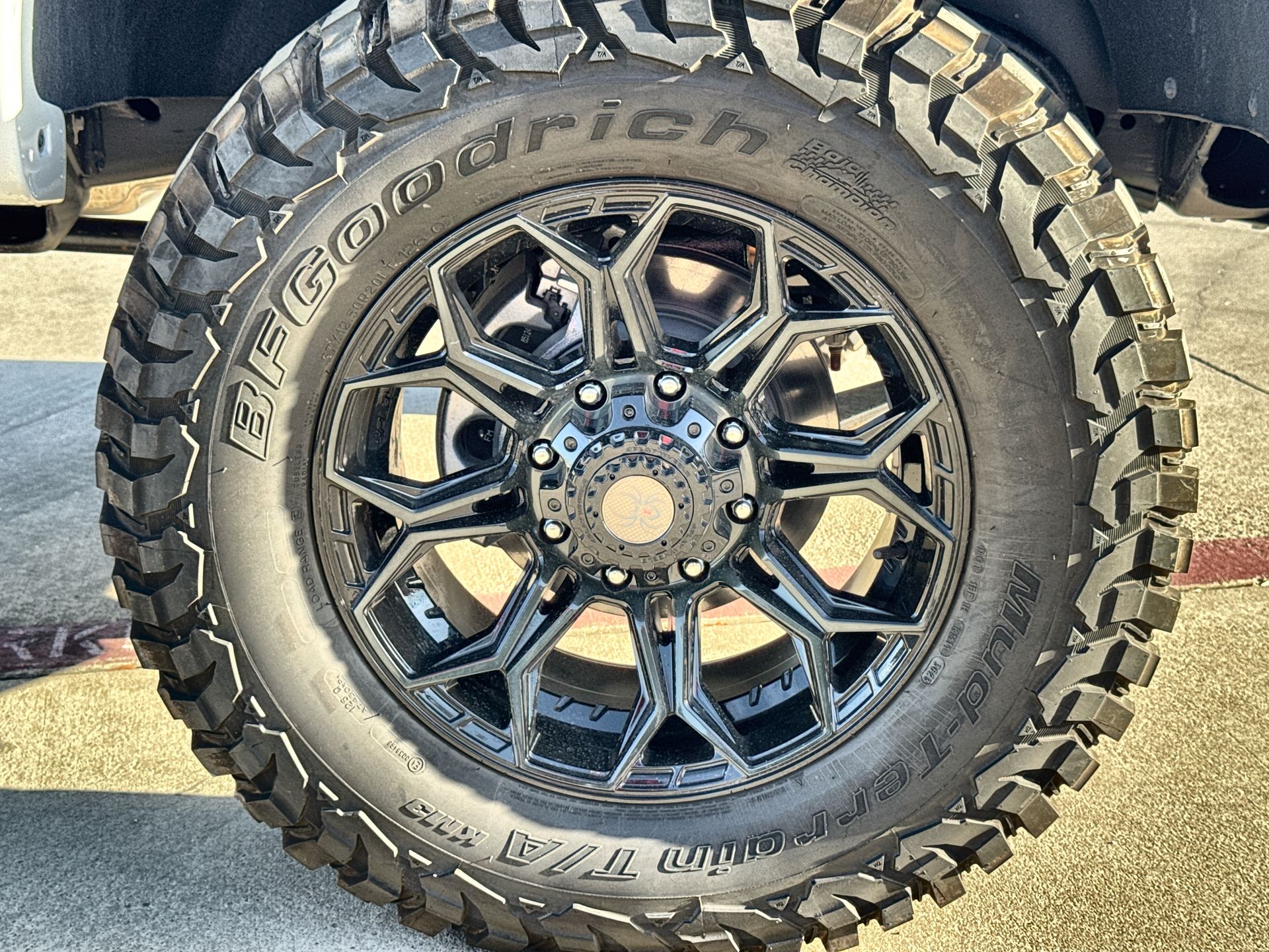 2025 Chevrolet Silverado 2500HD LTZ photo 28