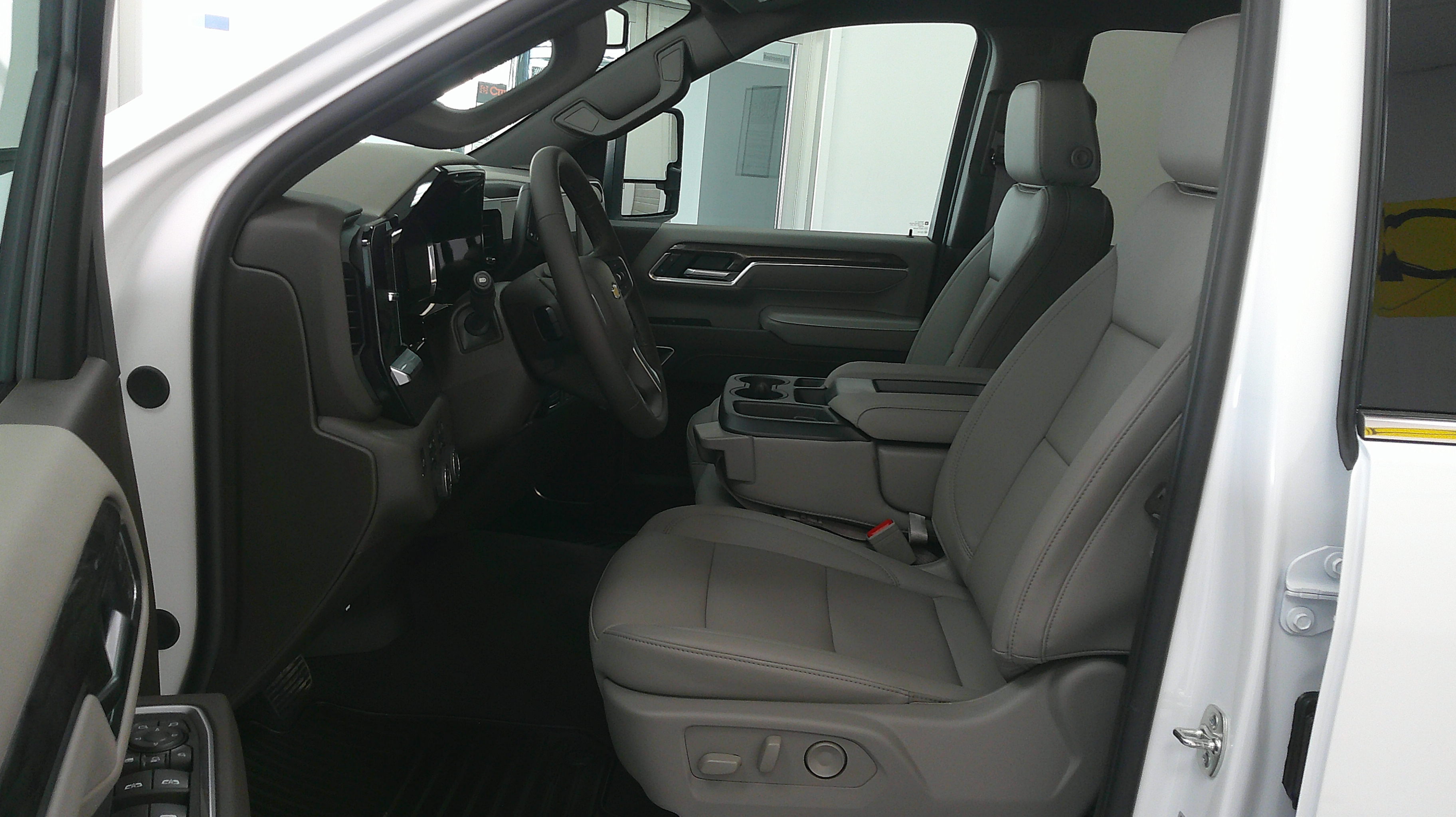 2026 Chevrolet Silverado 2500 HD LTZ - Photo 12