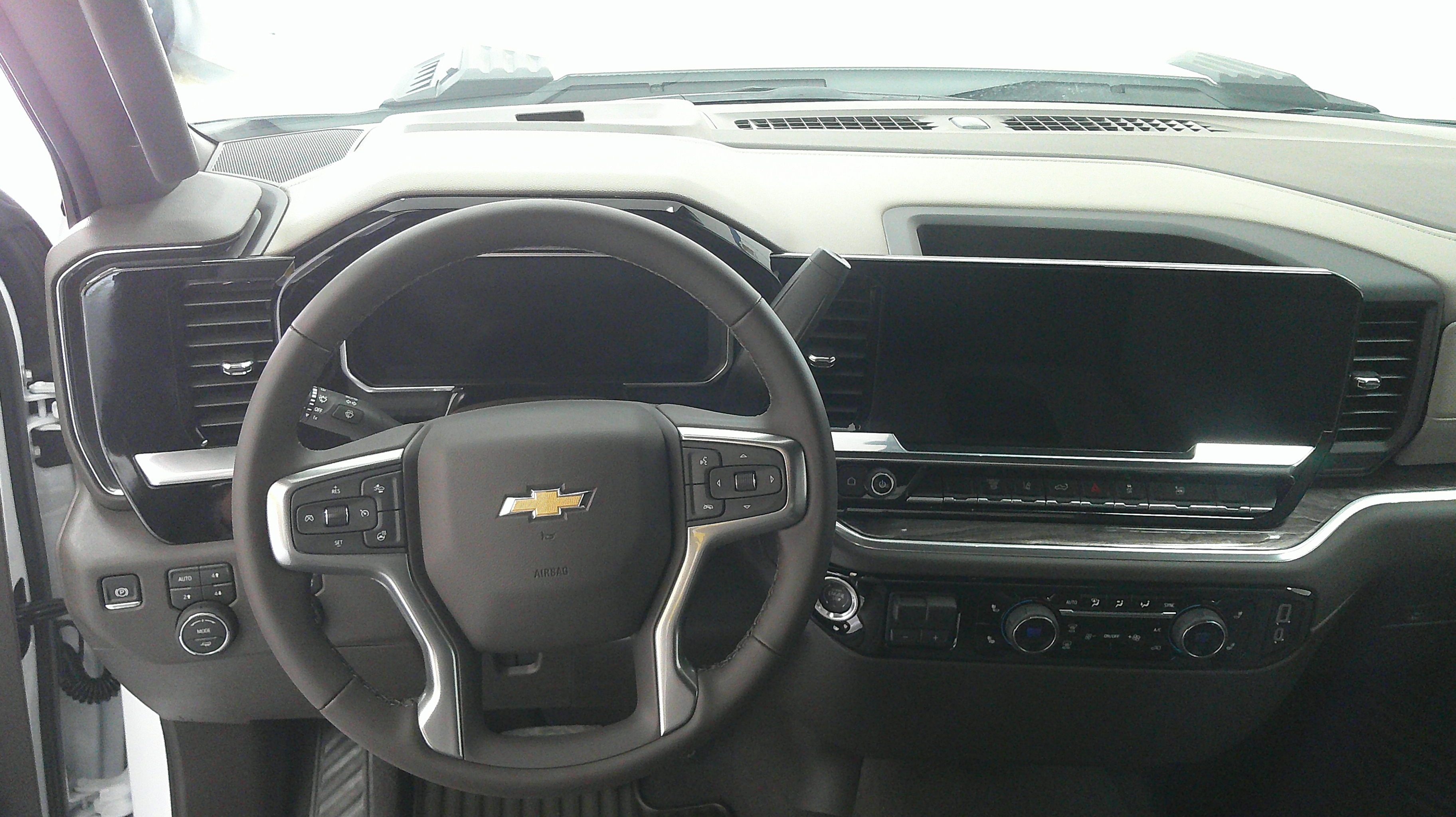 2026 Chevrolet Silverado 2500 HD LTZ - Photo 15