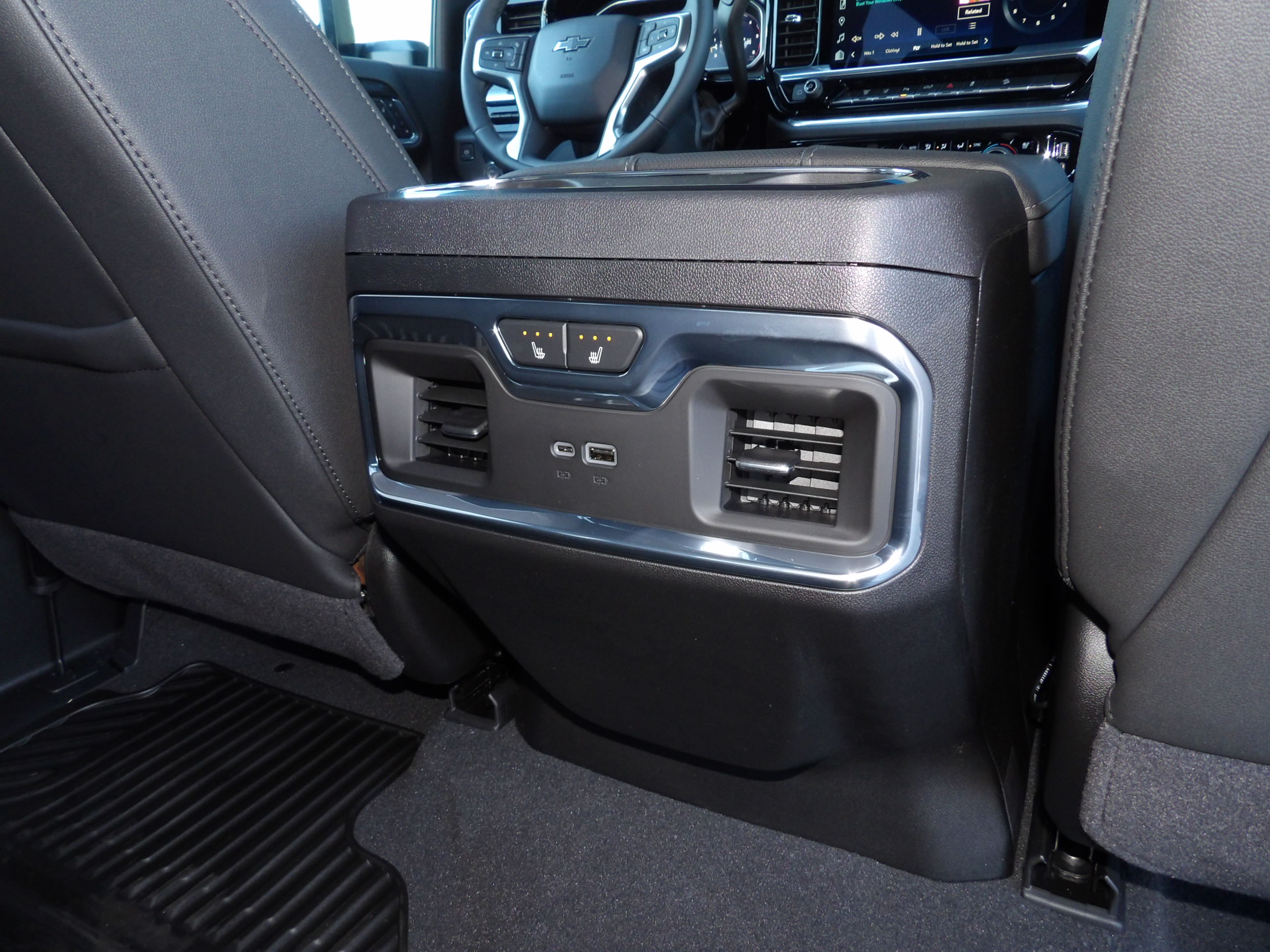 2026 Chevrolet Silverado 2500 HD LTZ - Photo 40