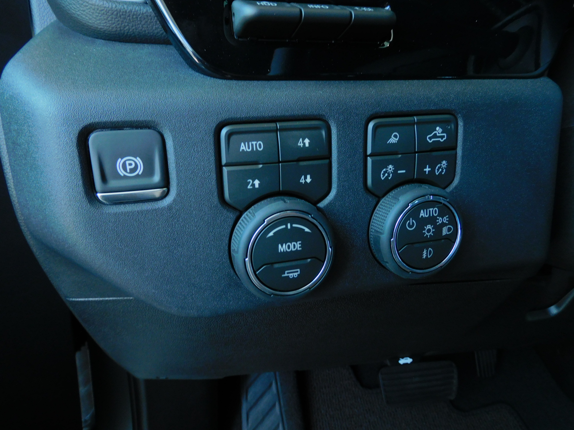 New 2026 Sterling Gray Metallic Chevrolet High Country image 24