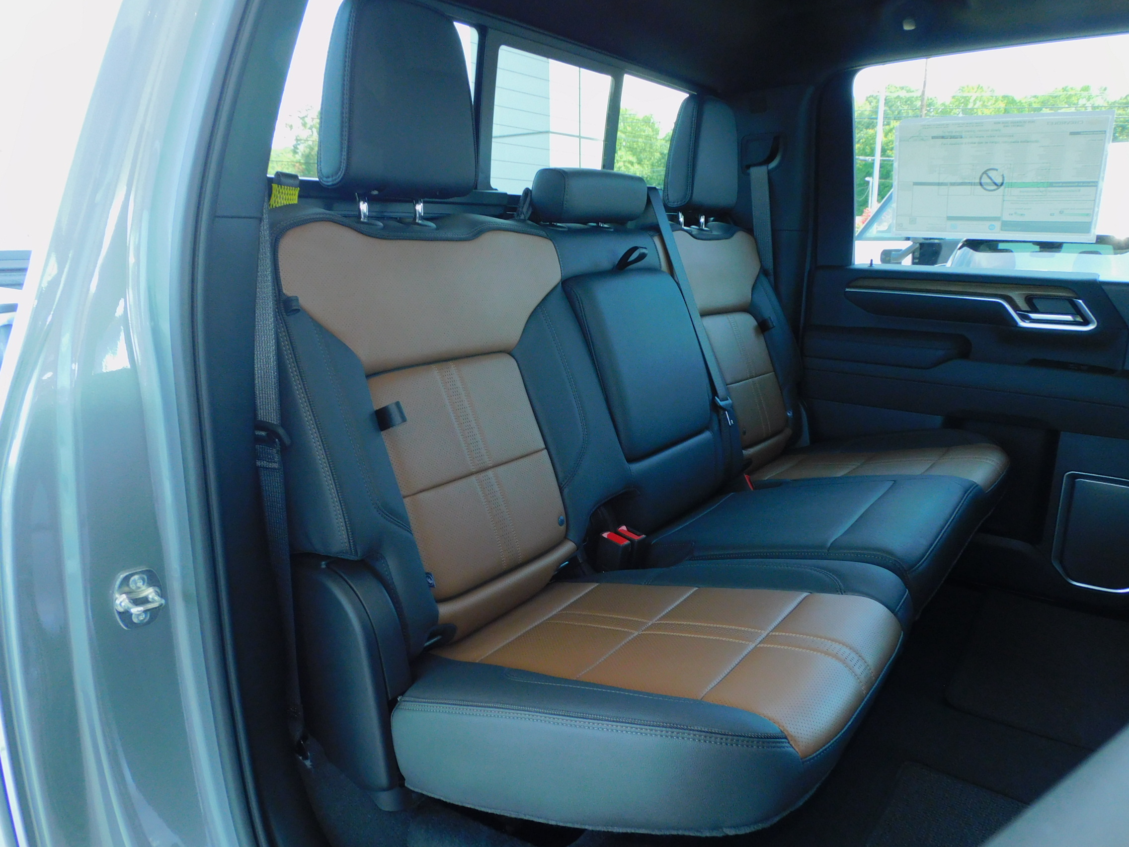 New 2026 Sterling Gray Metallic Chevrolet High Country image 27