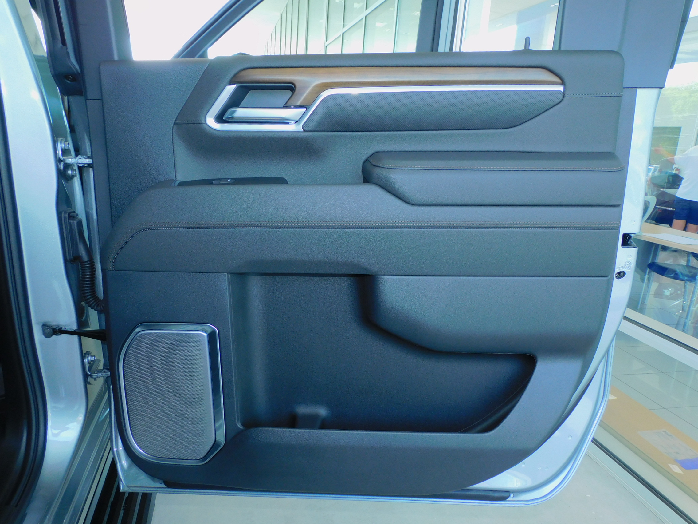 New 2026 Sterling Gray Metallic Chevrolet High Country image 33