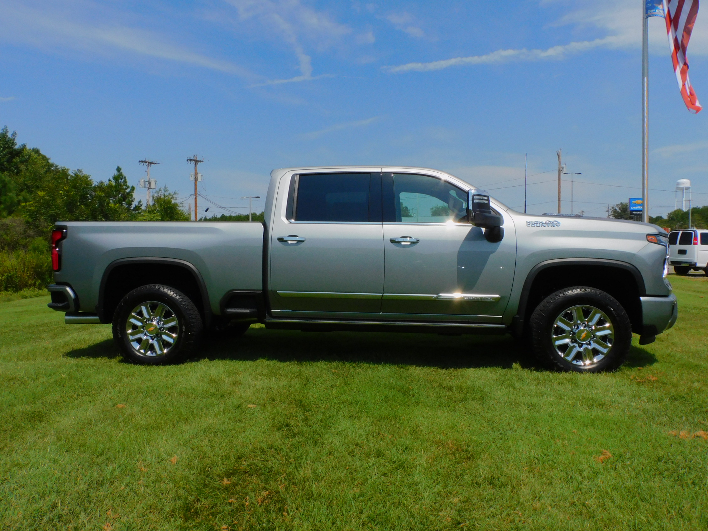 New 2026 Sterling Gray Metallic Chevrolet High Country image 13