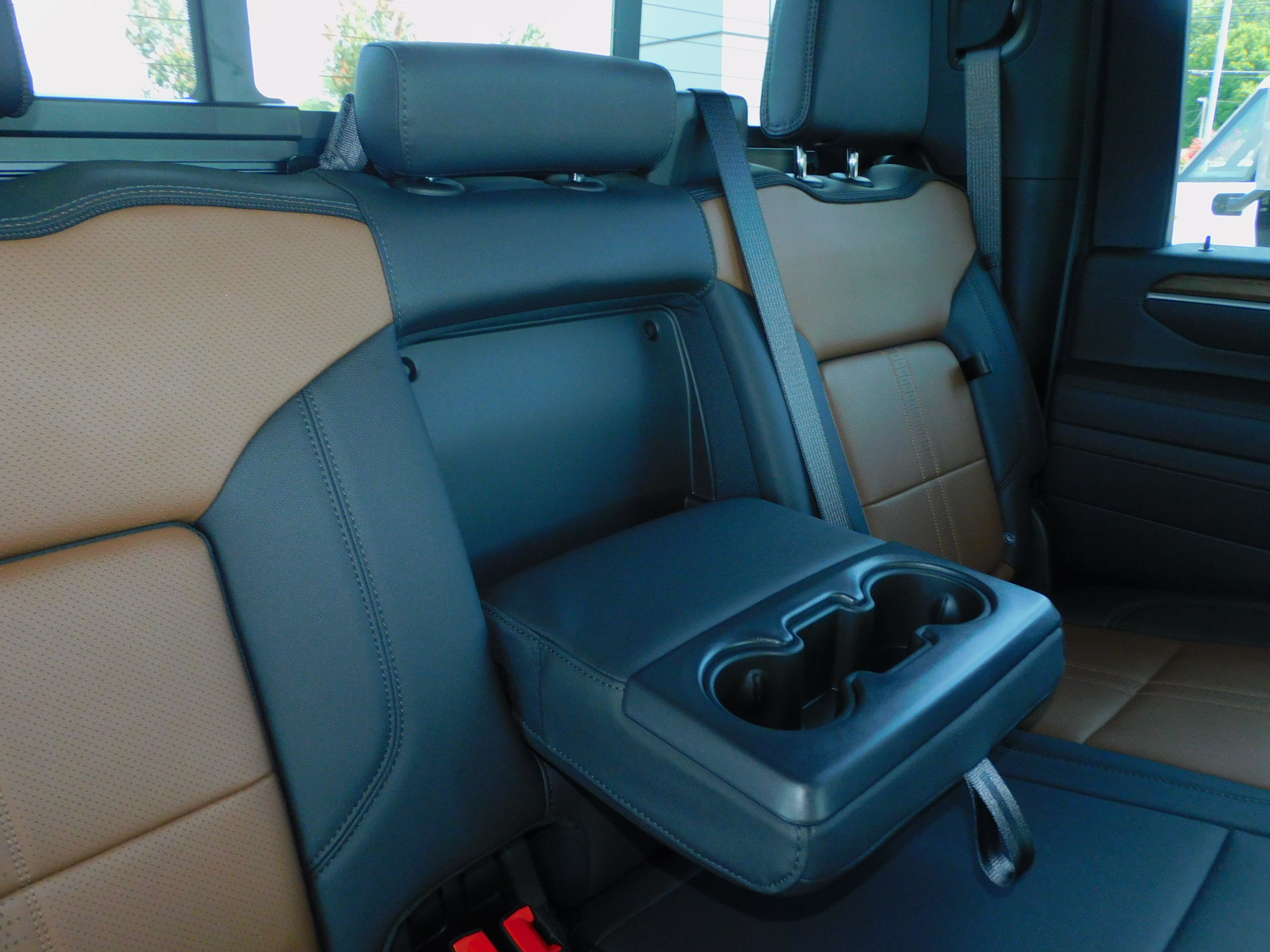 New 2026 Sterling Gray Metallic Chevrolet High Country image 30