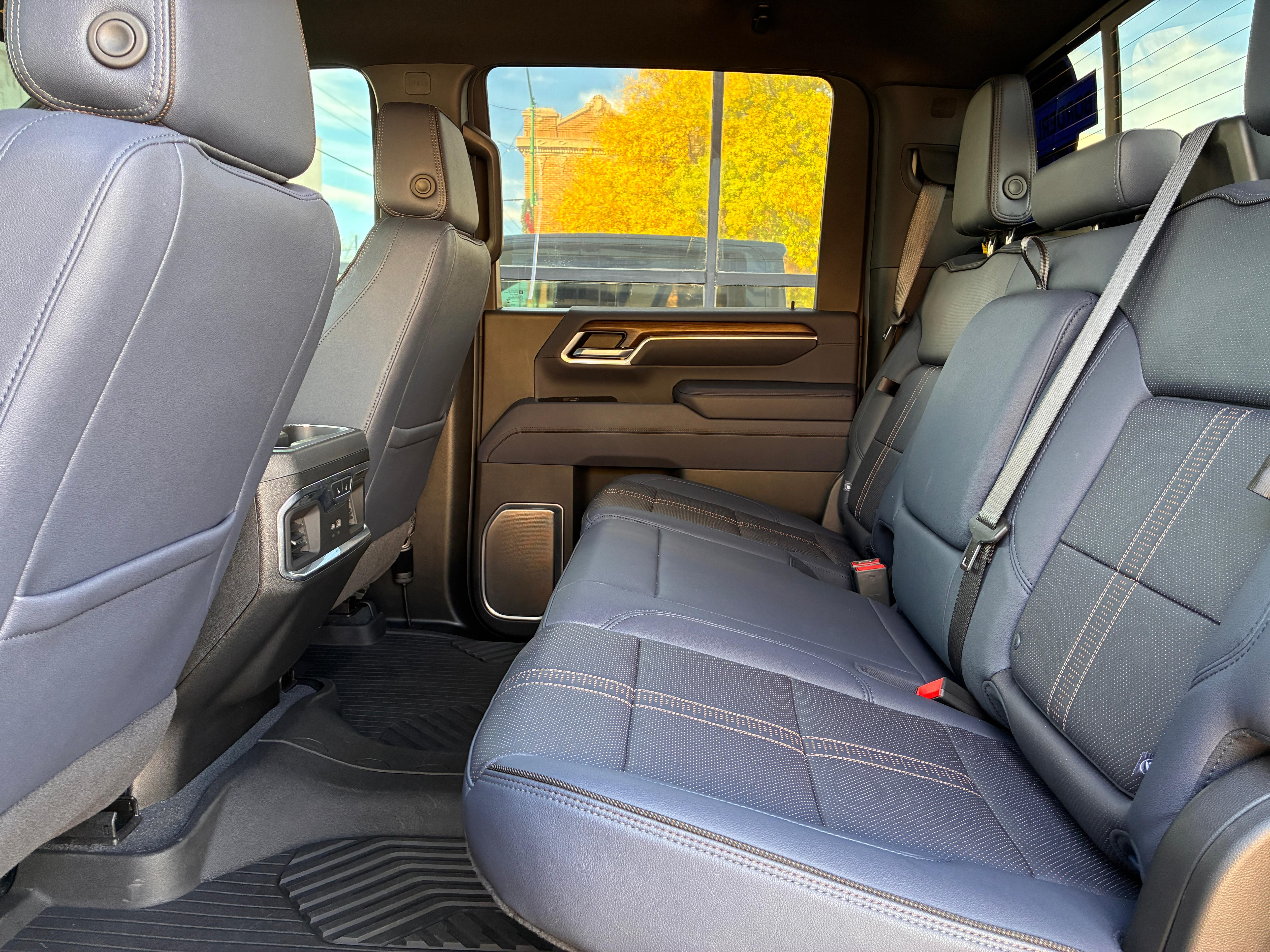 2025 Chevrolet Silverado 2500 HD High Country - Photo 36
