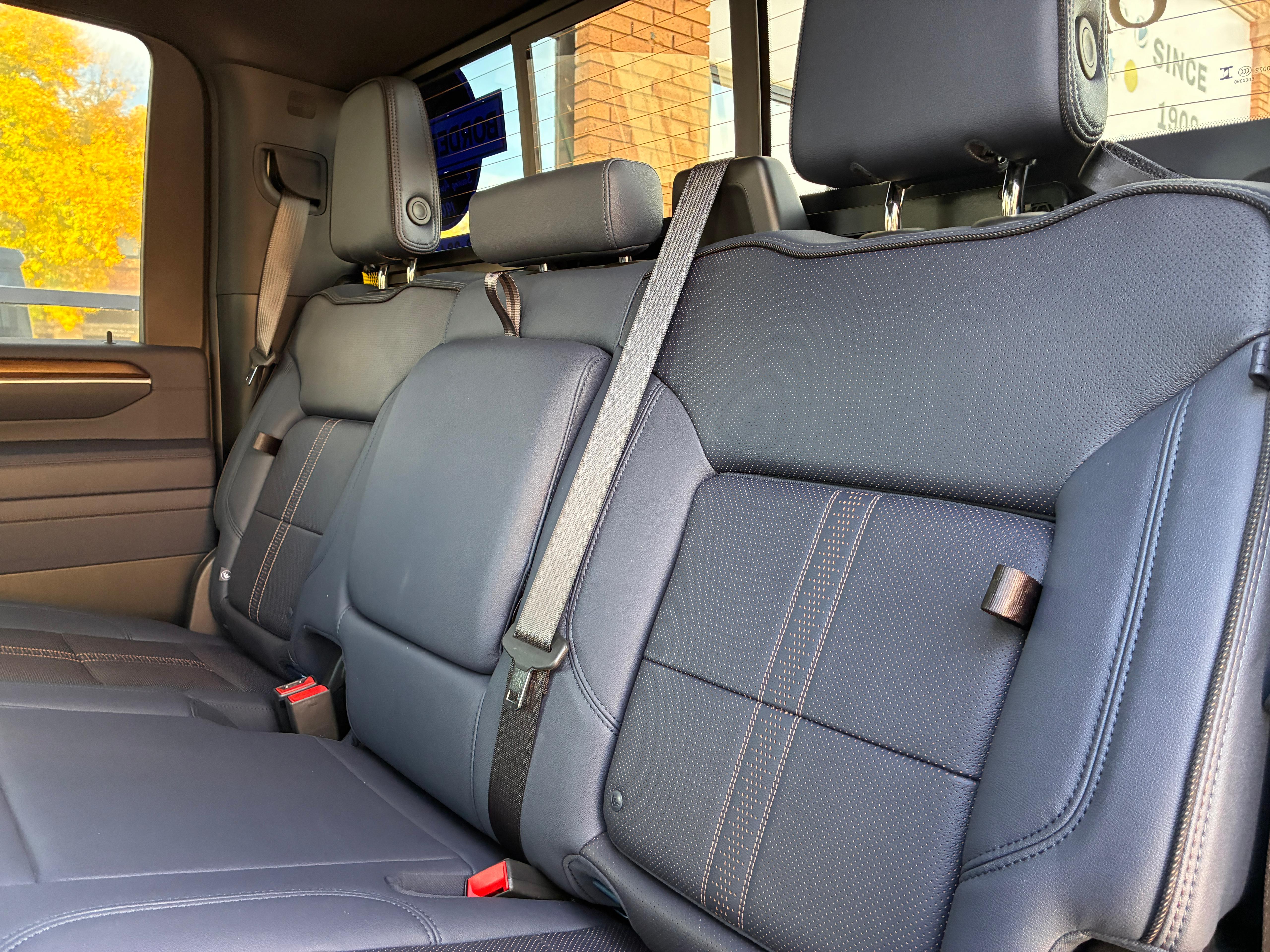 2025 Chevrolet Silverado 2500 HD High Country - Photo 38