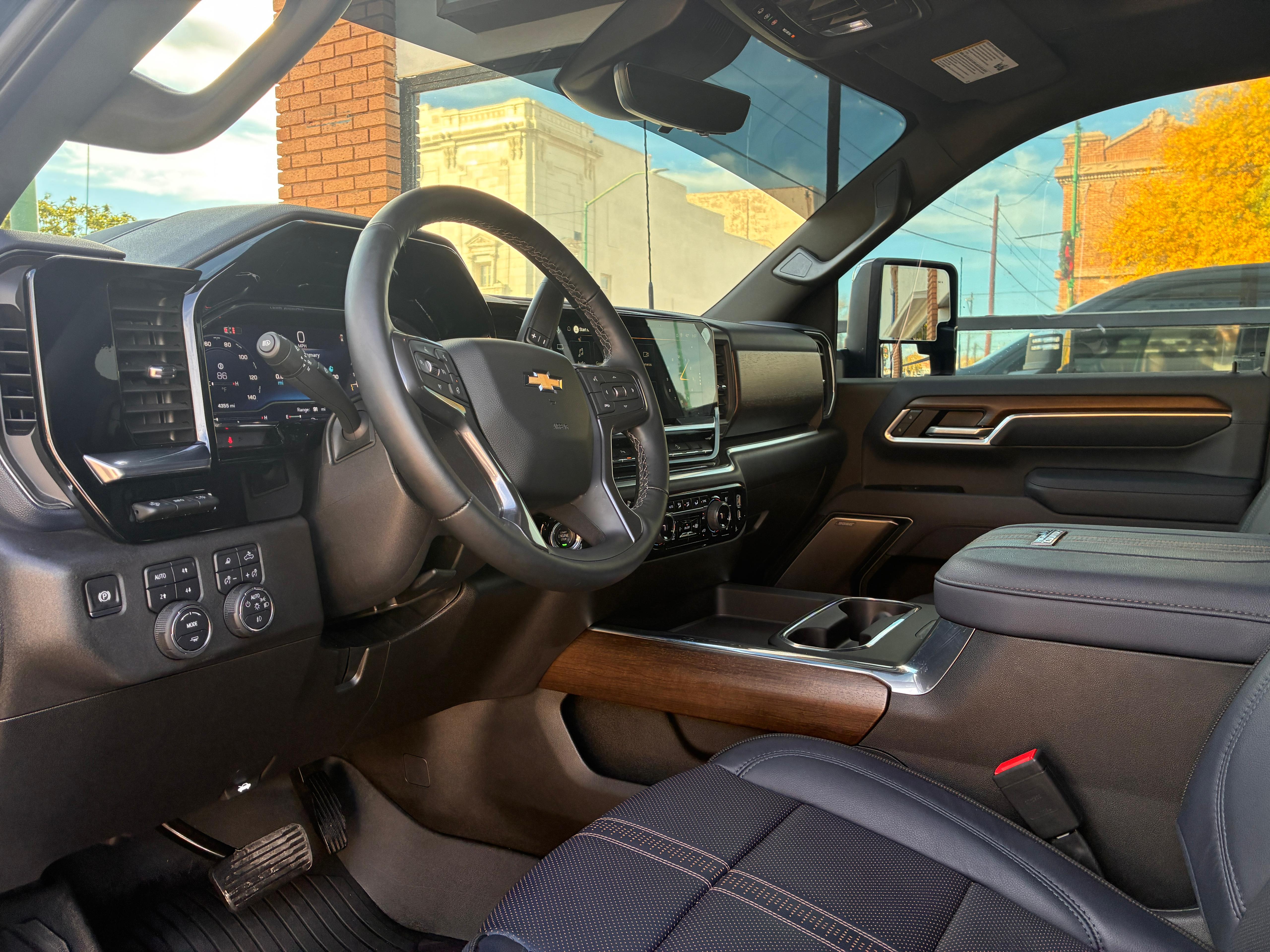 2025 Chevrolet Silverado 2500 HD High Country - Photo 14