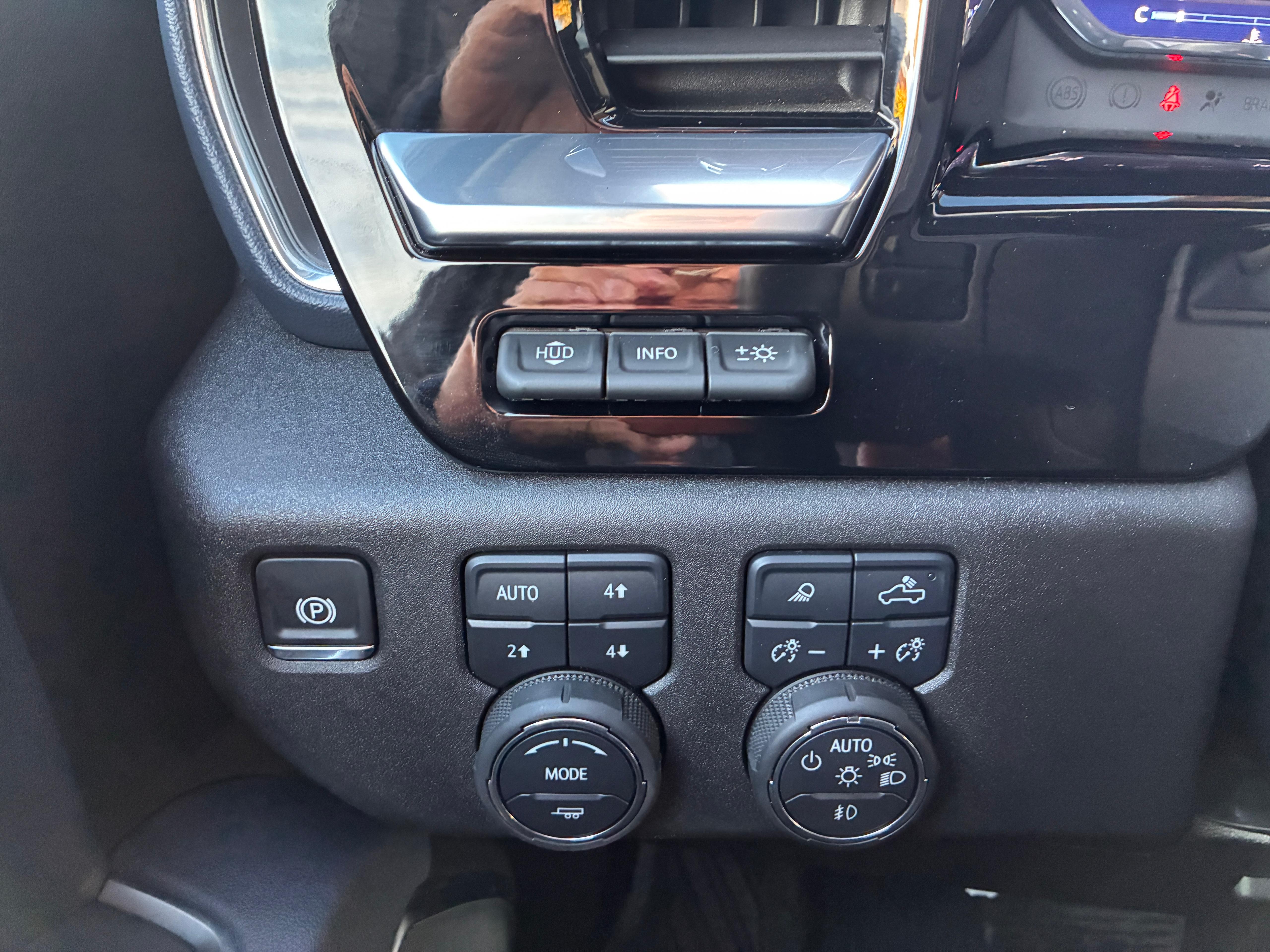 2025 Chevrolet Silverado 2500 HD High Country - Photo 18