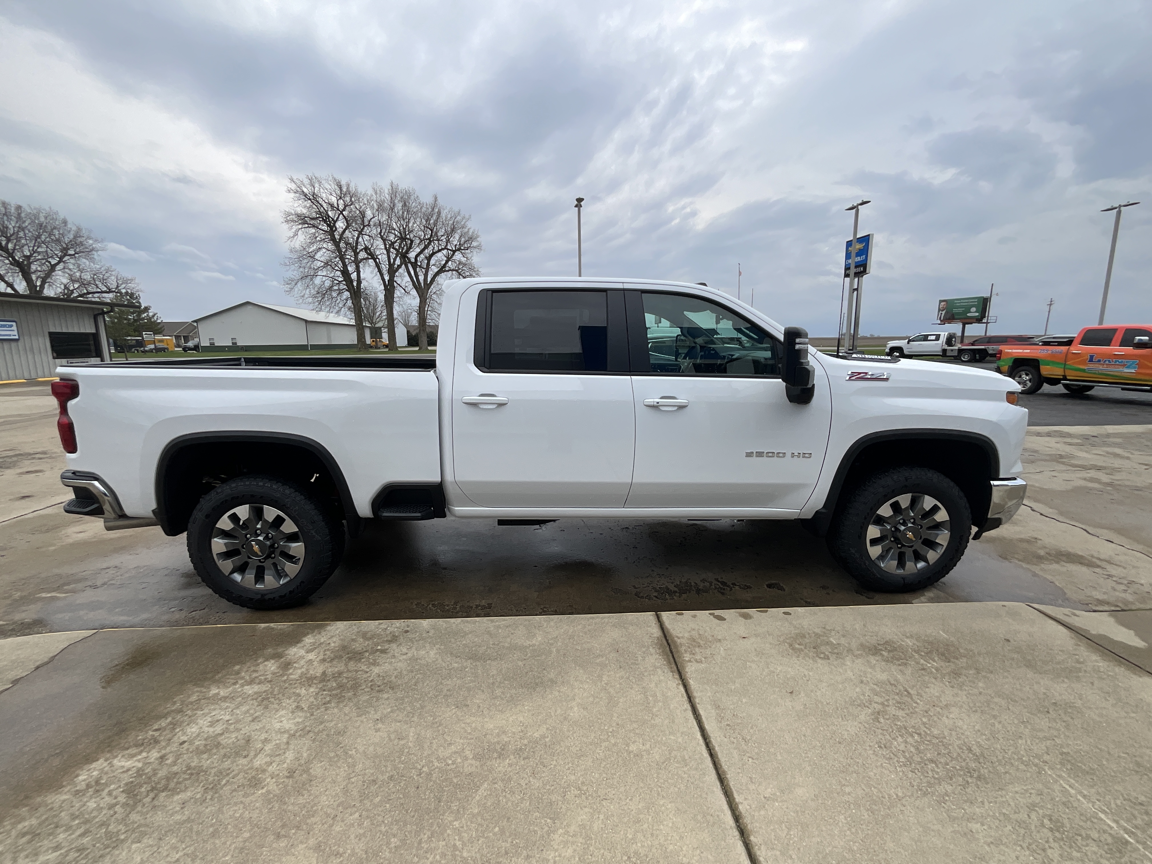 2026 Chevrolet Silverado 3500 HD LT - Photo 6