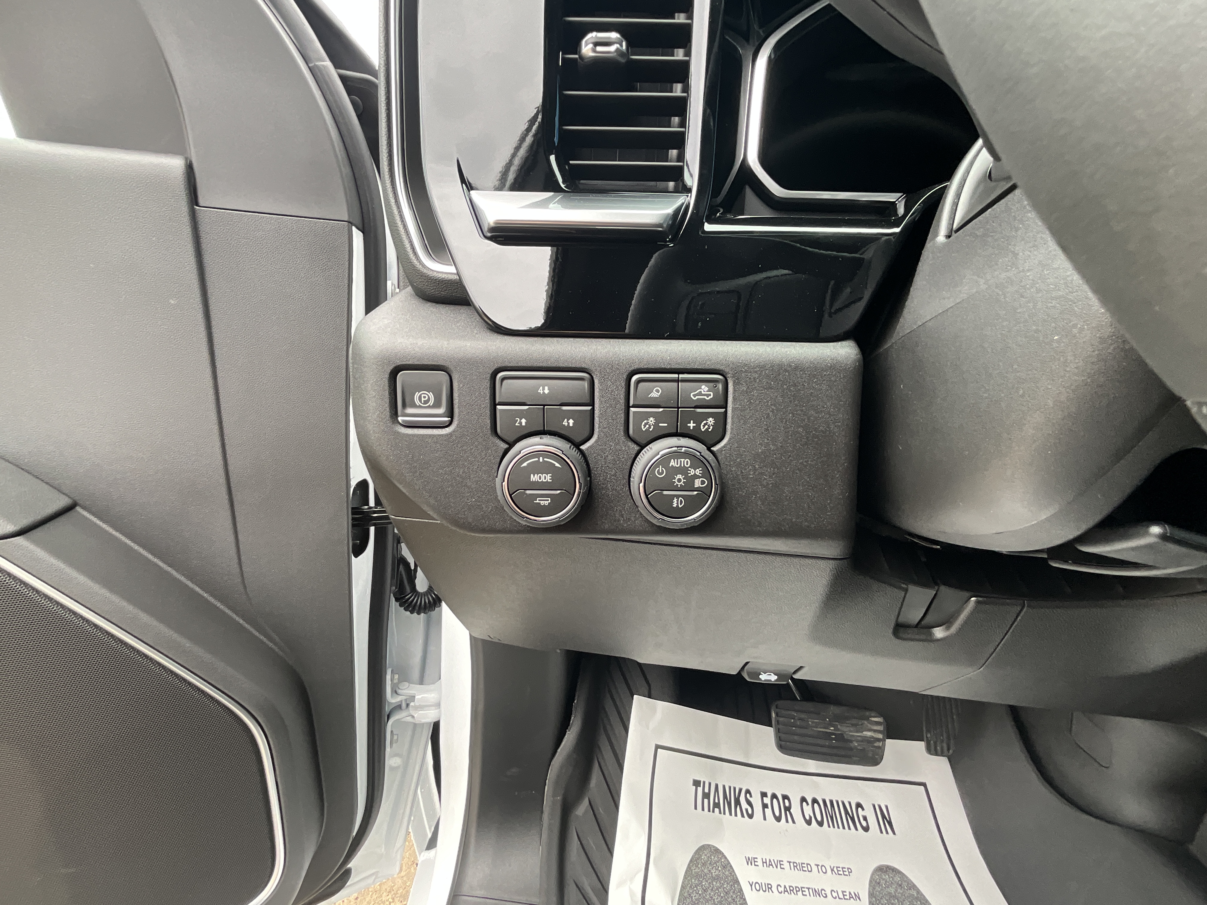 2026 Chevrolet Silverado 3500 HD LT - Photo 11
