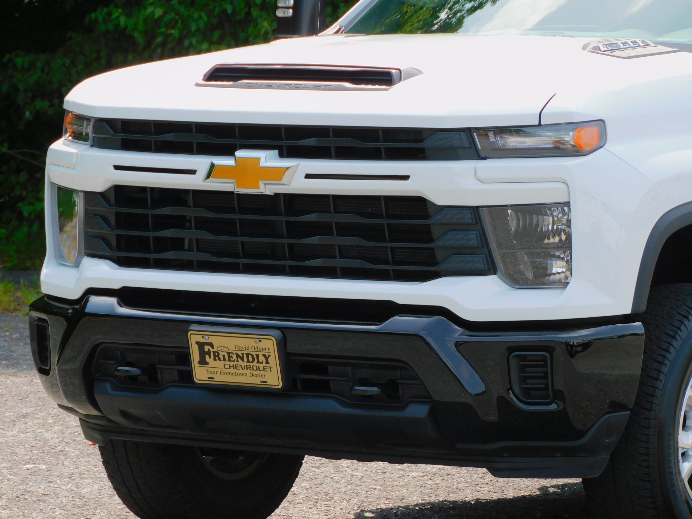 2024 Chevrolet Silverado 2500HD Custom photo 2