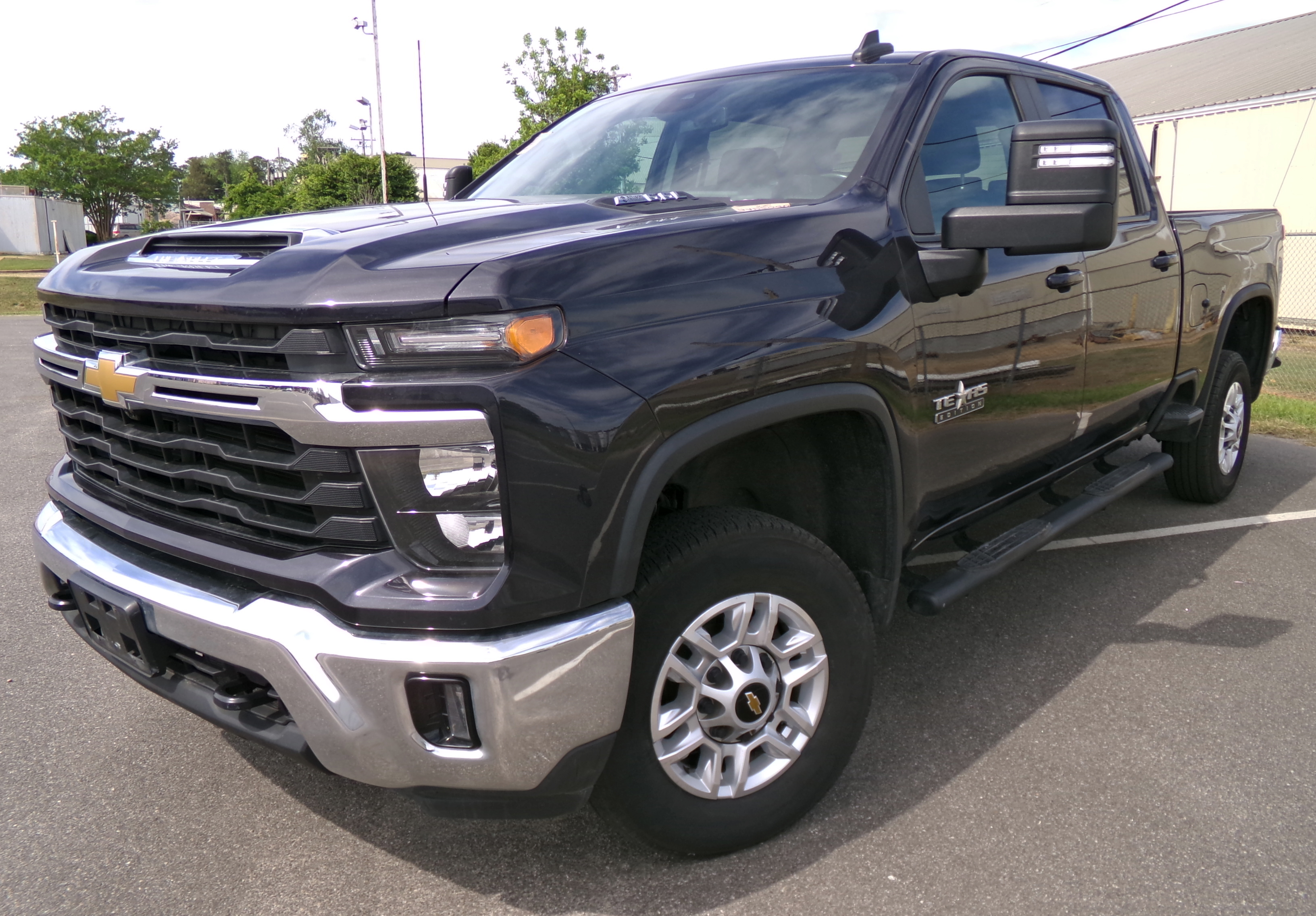 2024 Chevrolet Silverado HD LT Crew Cab Standard Box's photo