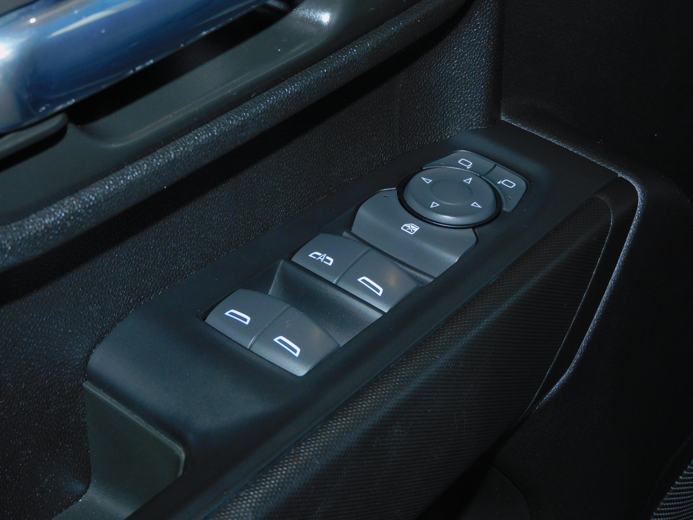 2023 Chevrolet Silverado 2500HD Custom photo 10
