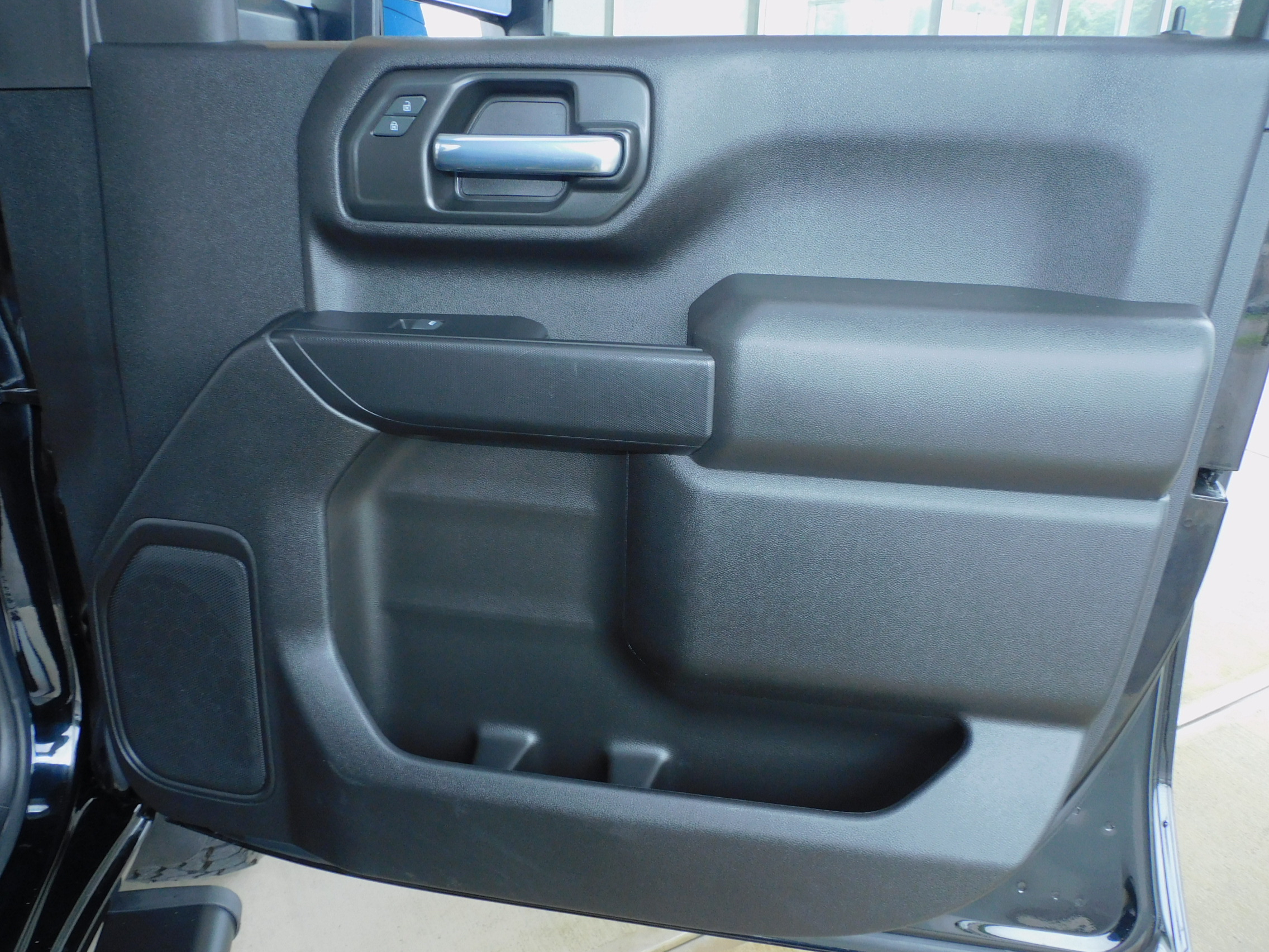 2023 Chevrolet Silverado 2500HD Custom photo 15