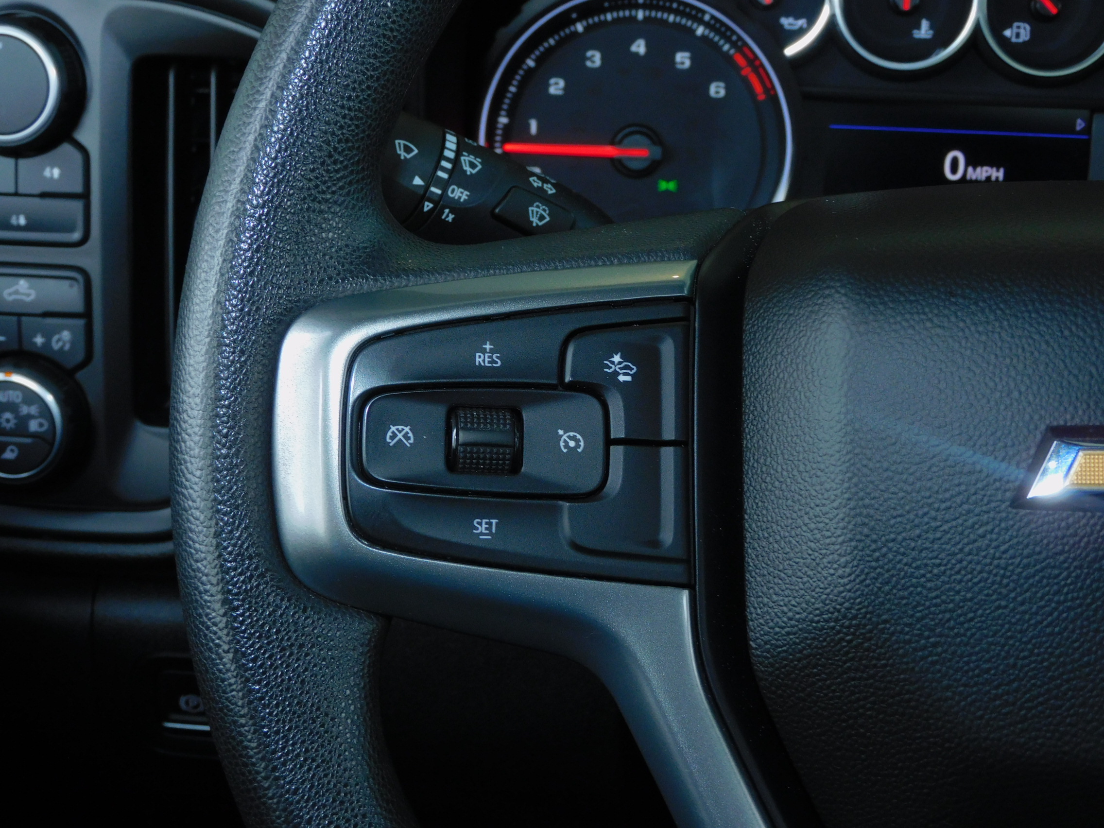 2023 Chevrolet Silverado 2500HD Custom photo 18