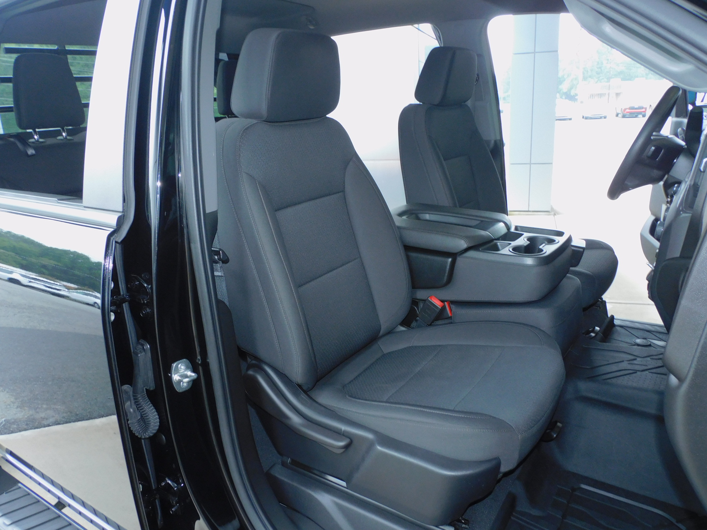 2023 Chevrolet Silverado 2500HD Custom photo 16