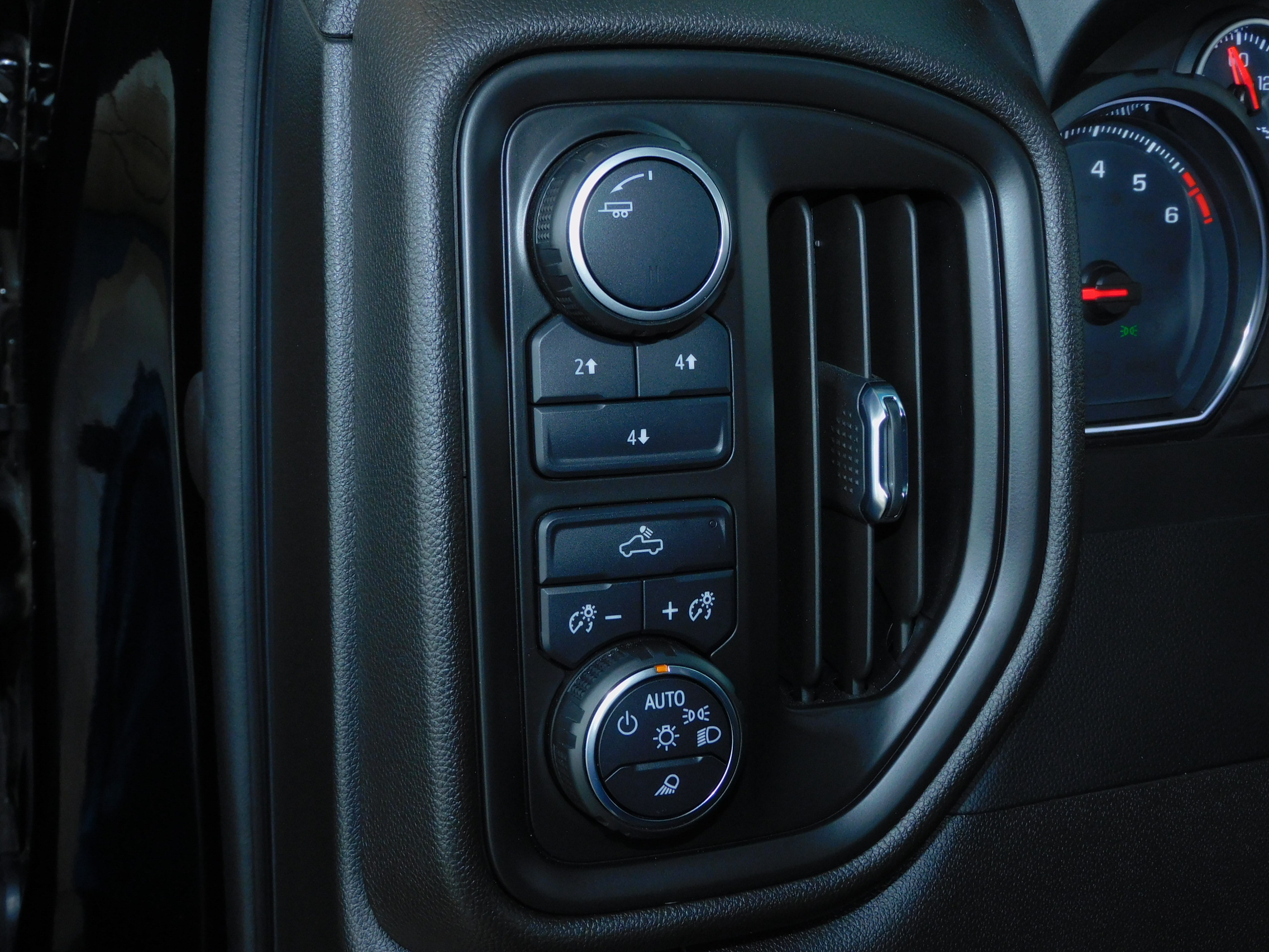 2023 Chevrolet Silverado 2500HD Custom photo 17