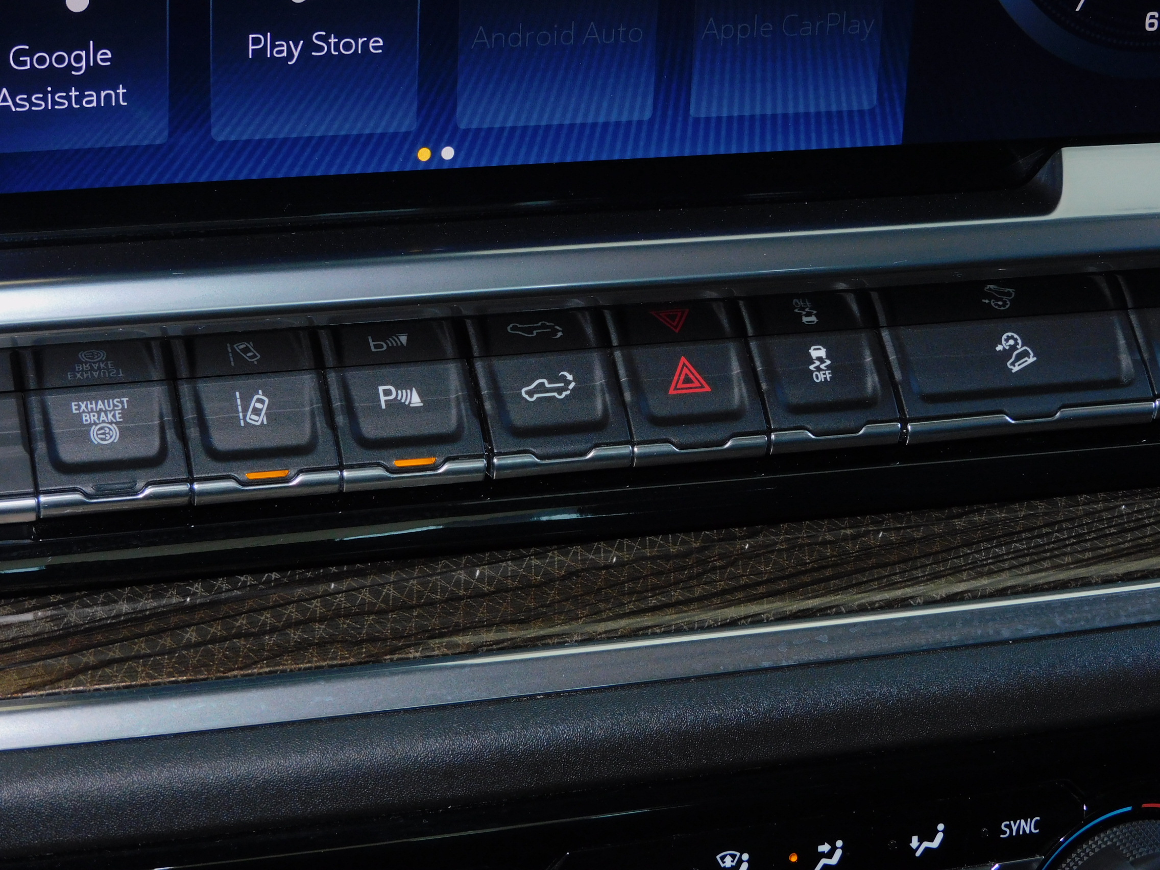 2024 Chevrolet Silverado 2500HD LT photo 3