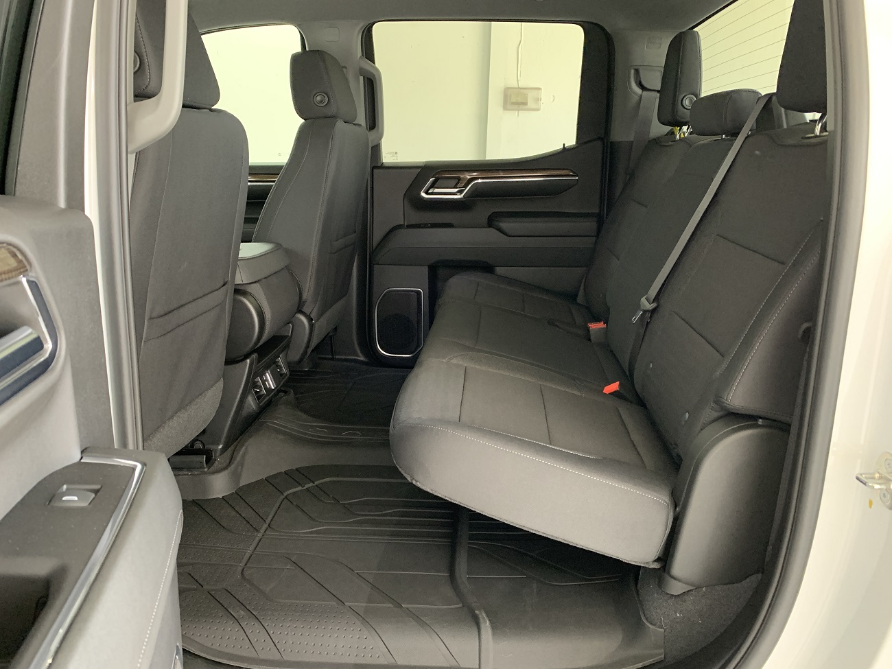 2024 Chevrolet Silverado 1500 RST photo 36