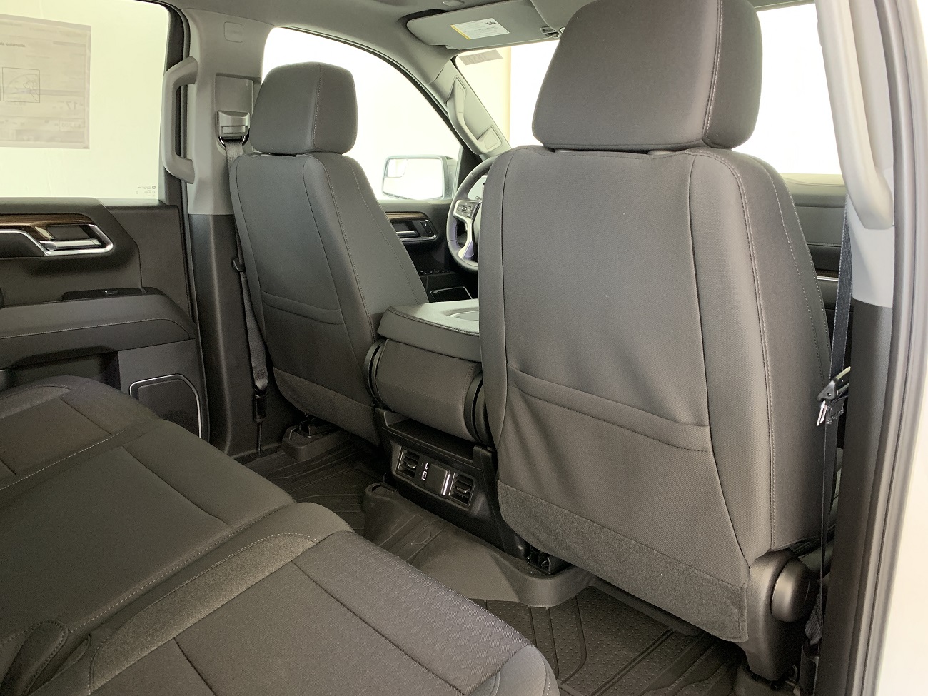 2024 Chevrolet Silverado 1500 RST photo 33