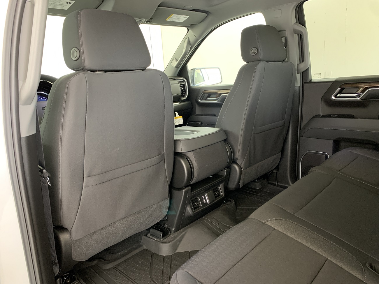 2024 Chevrolet Silverado 1500 RST photo 37