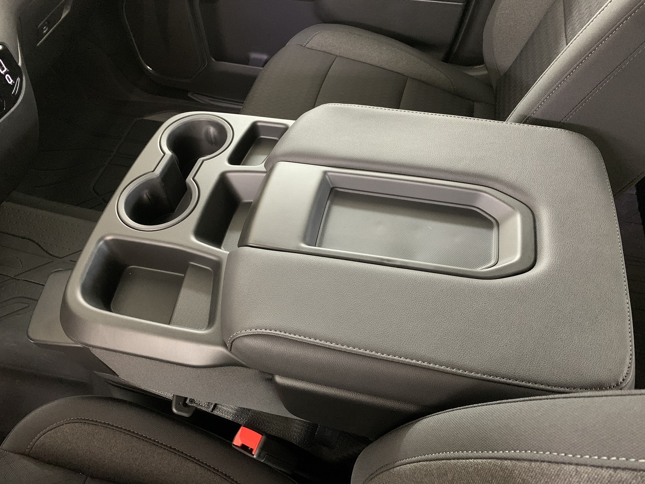 2024 Chevrolet Silverado 1500 RST photo 26