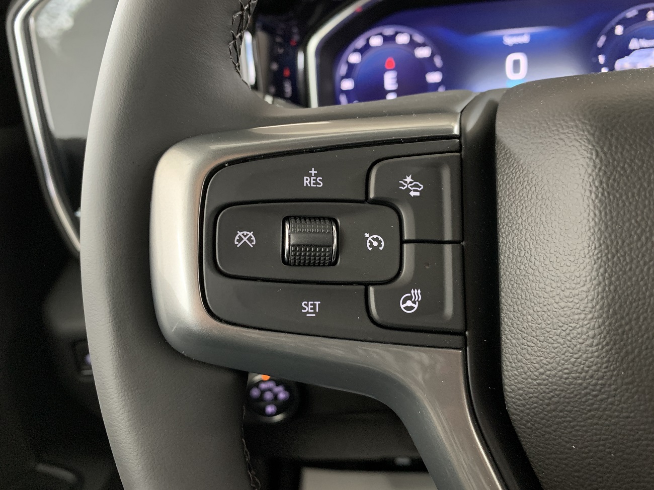 2024 Chevrolet Silverado 1500 RST photo 18