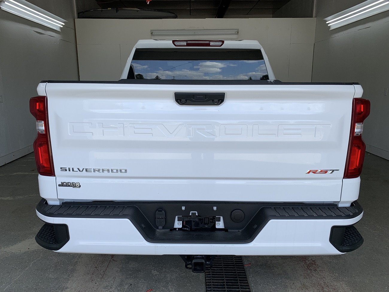 2024 Chevrolet Silverado 1500 RST photo 3