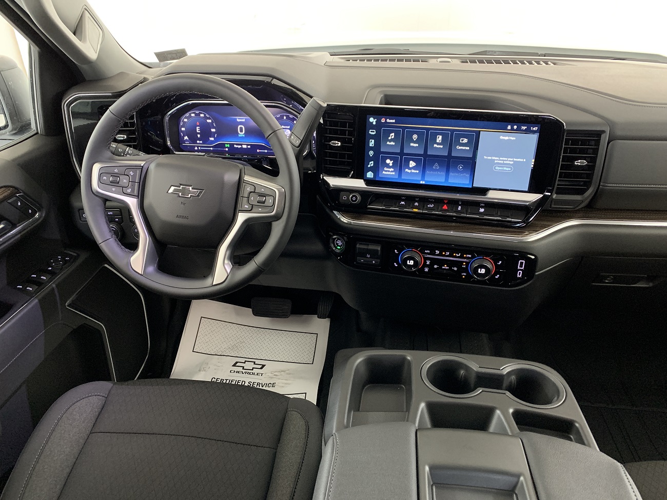 2024 Chevrolet Silverado 1500 RST photo 15