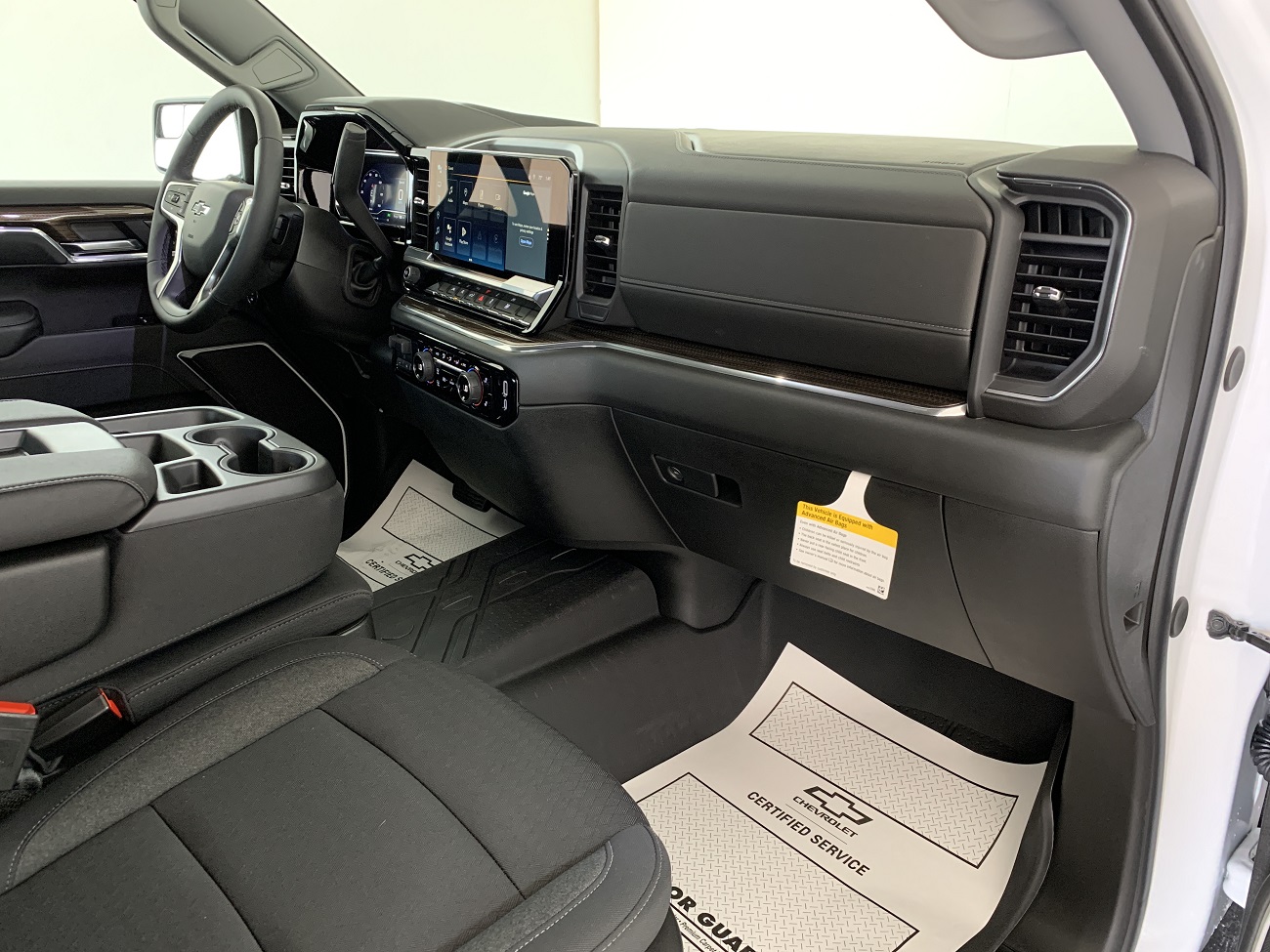 2024 Chevrolet Silverado 1500 RST photo 29