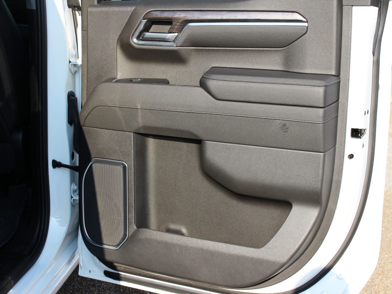 2023 Chevrolet Silverado 1500 LTZ - Photo 31
