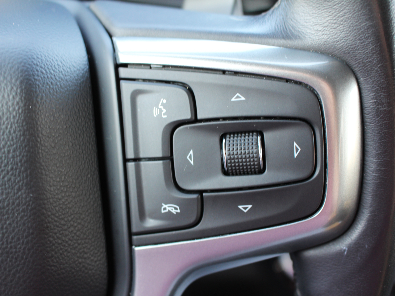 2023 Chevrolet Silverado 1500 LTZ - Photo 19