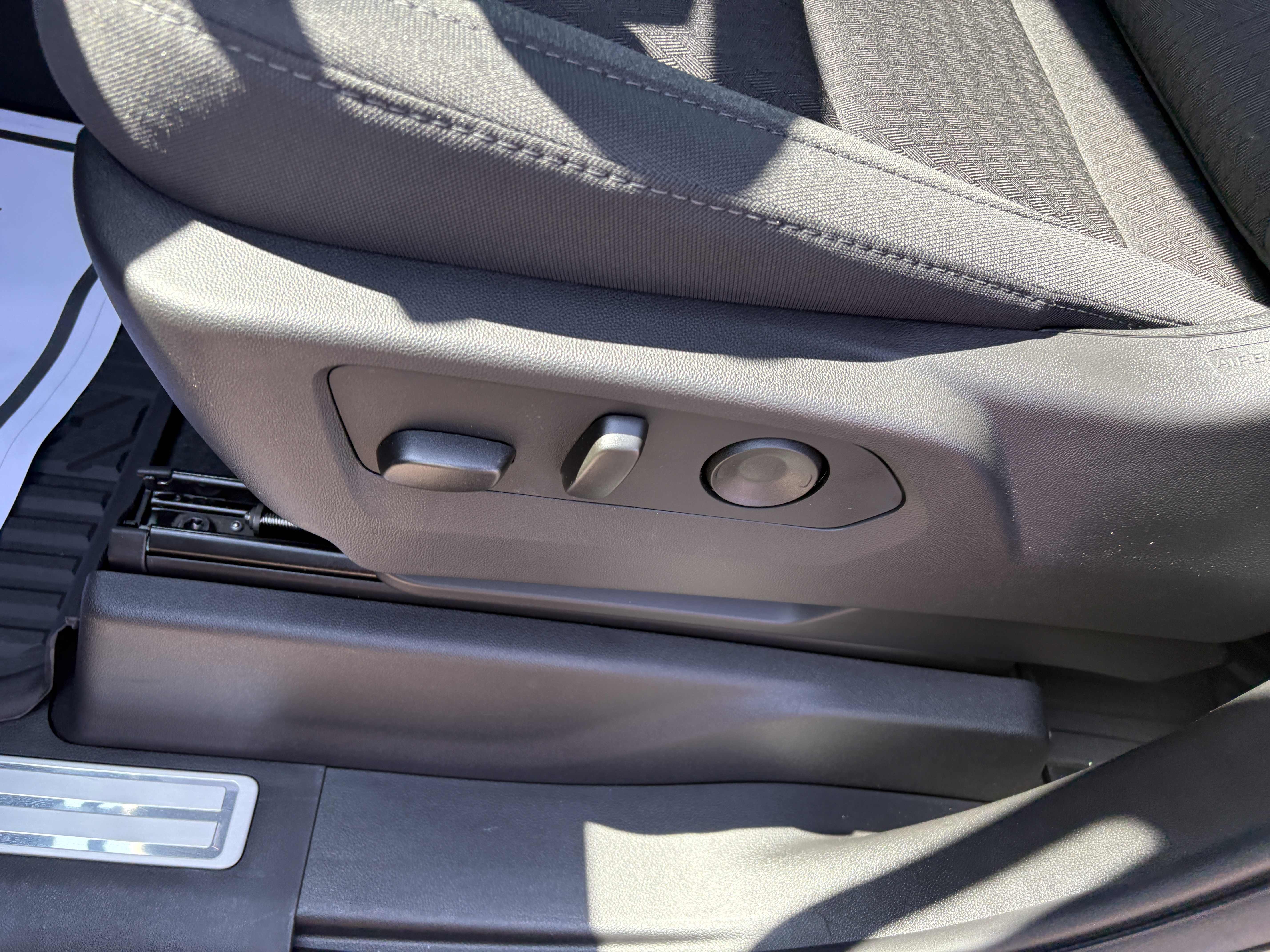 2026 Chevrolet Silverado 1500 LT - Photo 9