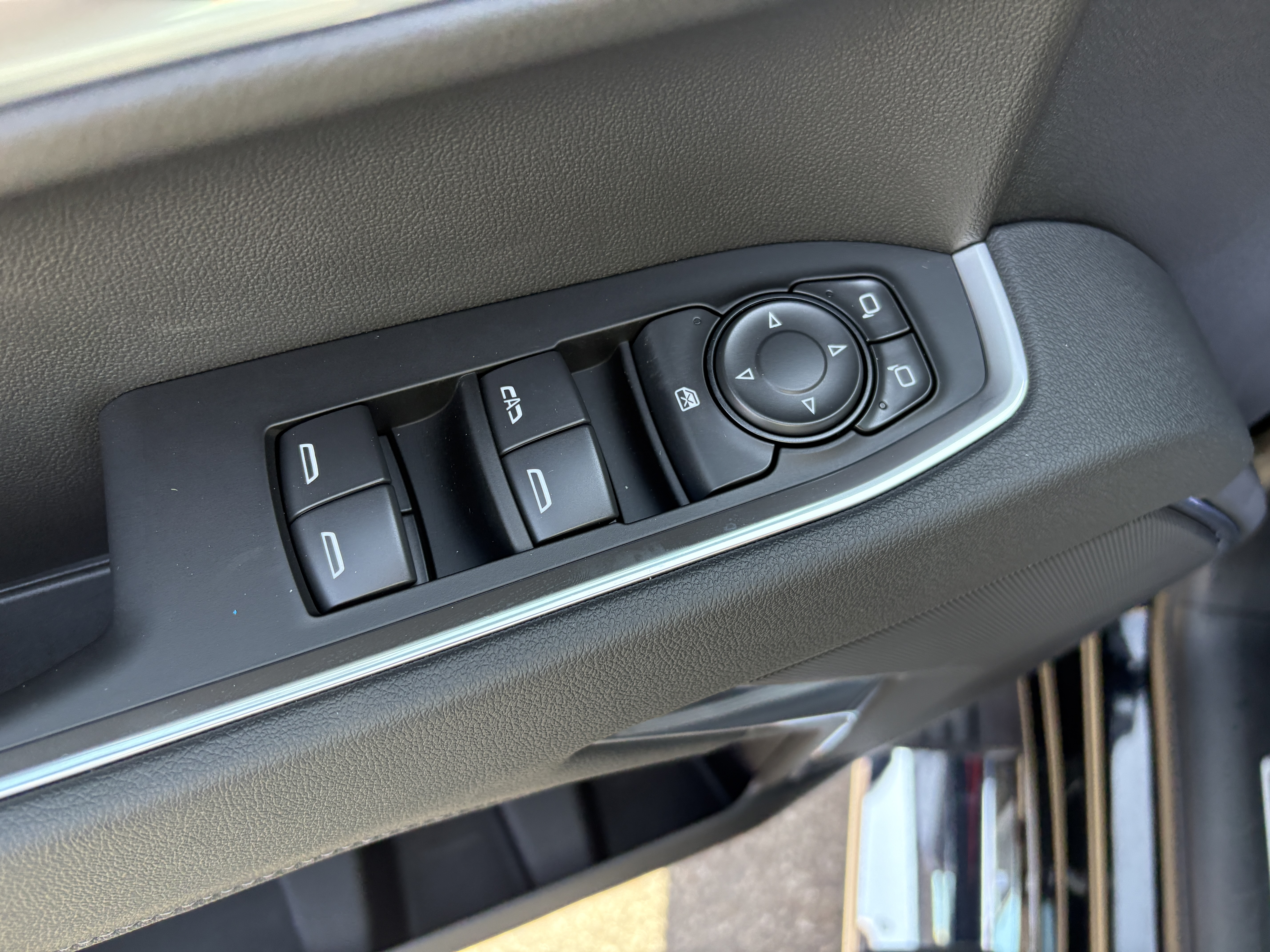 2026 Chevrolet Silverado 1500 LT - Photo 10