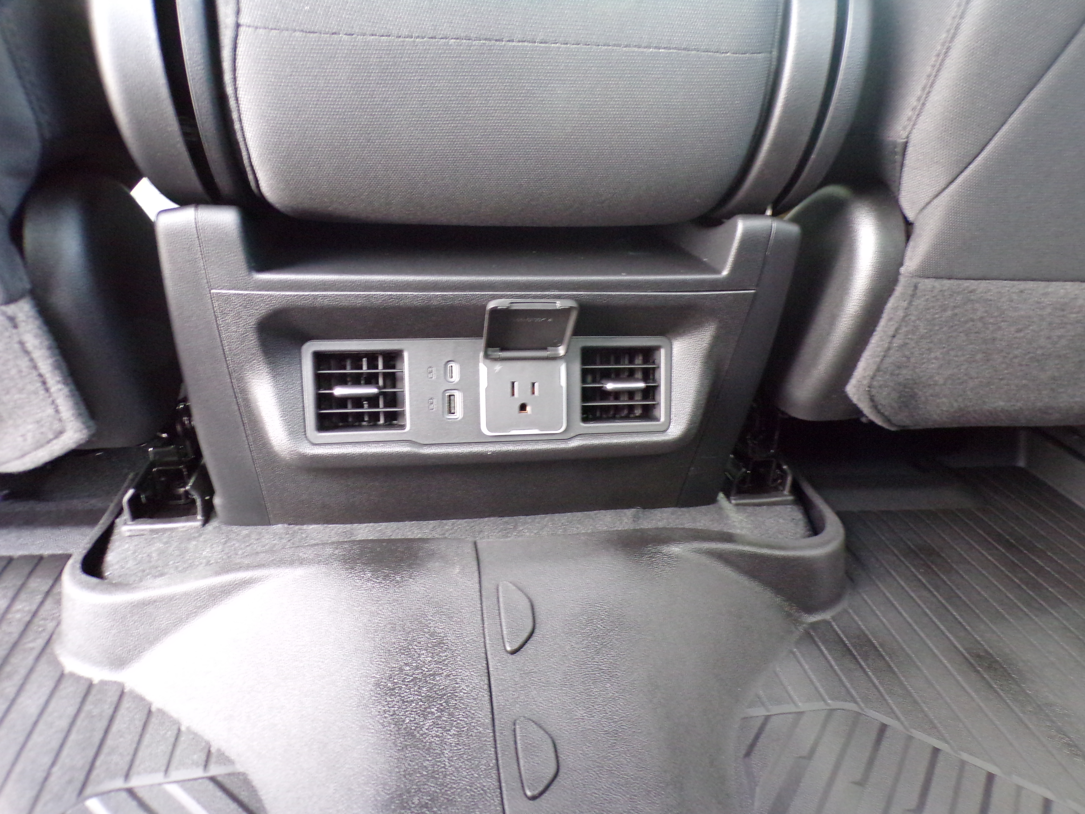 2026 Chevrolet Silverado 1500 LT - Photo 13
