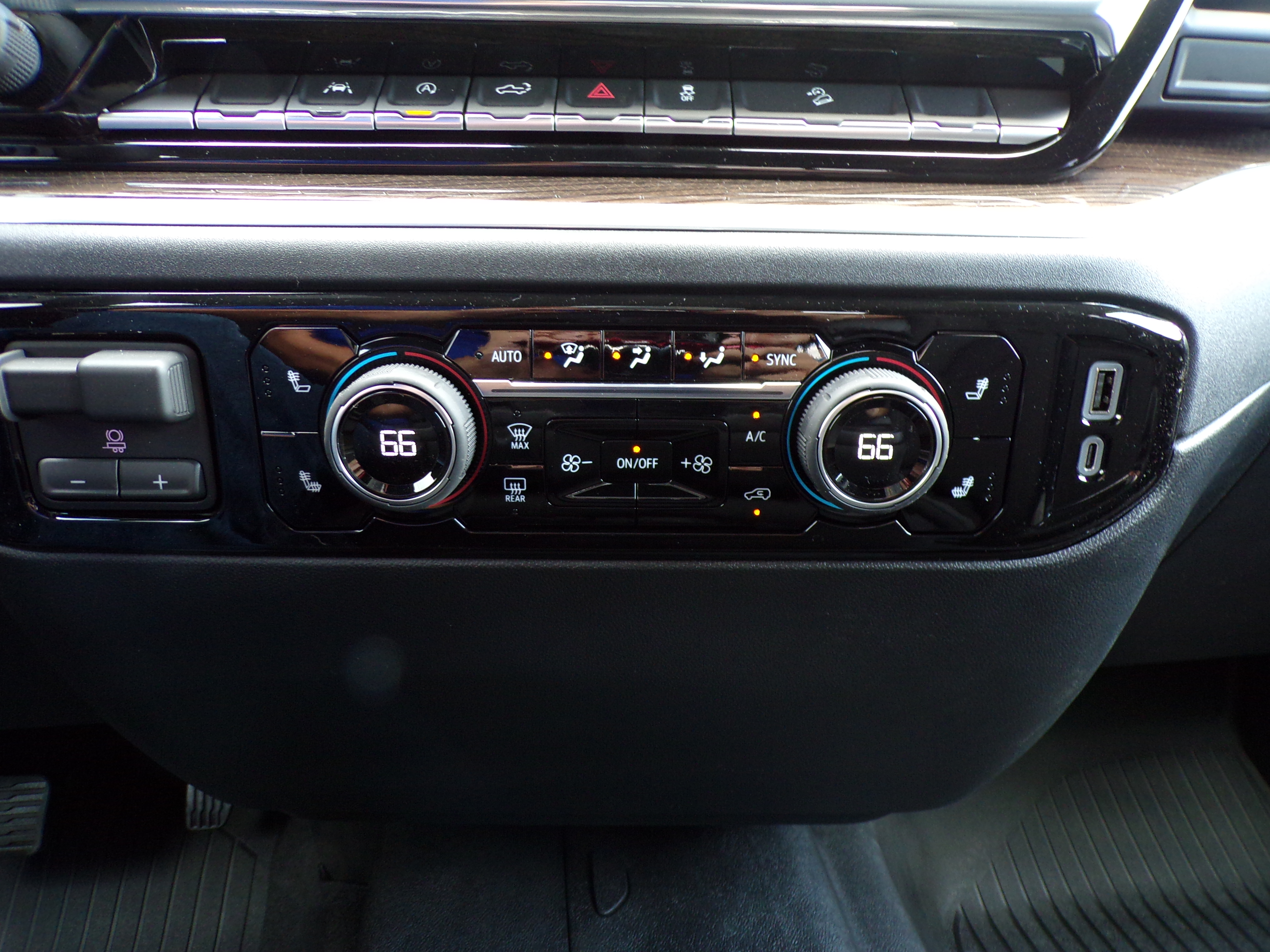 2026 Chevrolet Silverado 1500 LT - Photo 25