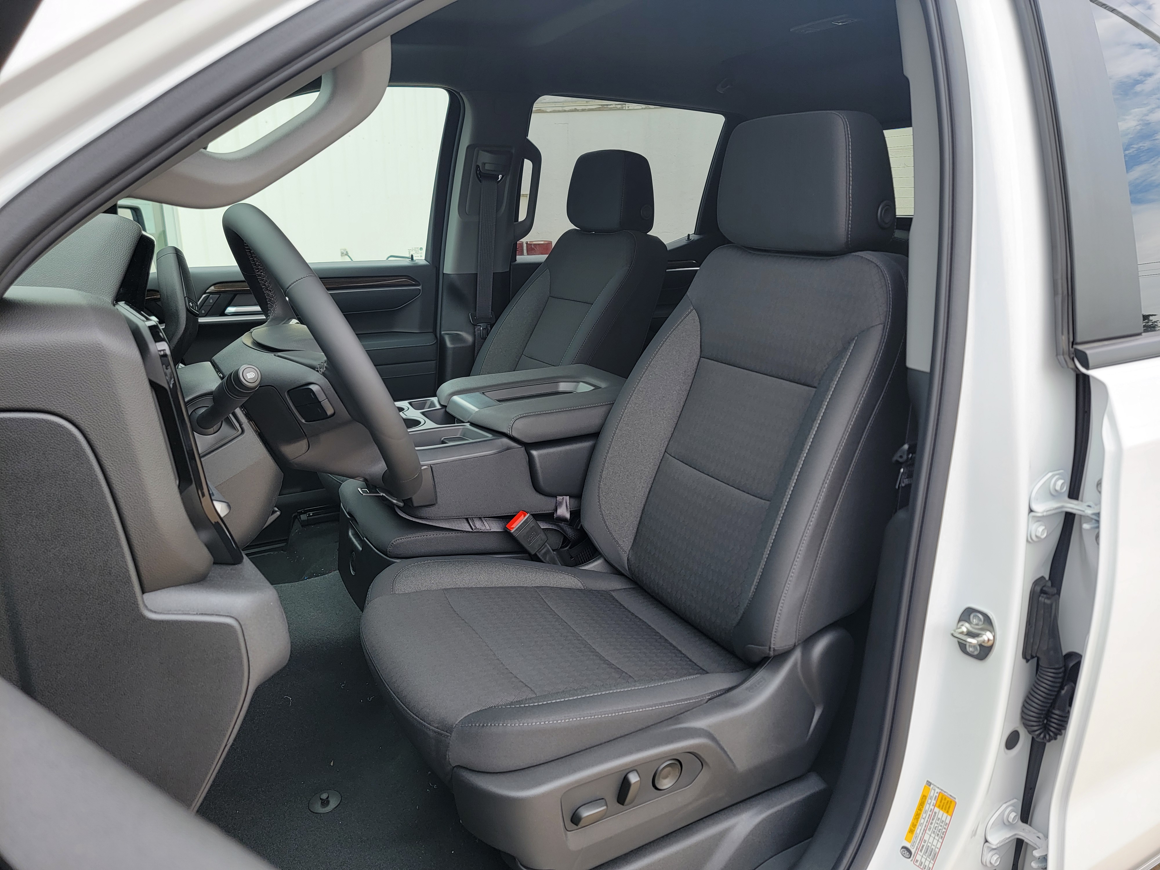 2026 Chevrolet Silverado 1500 LT - Photo 14
