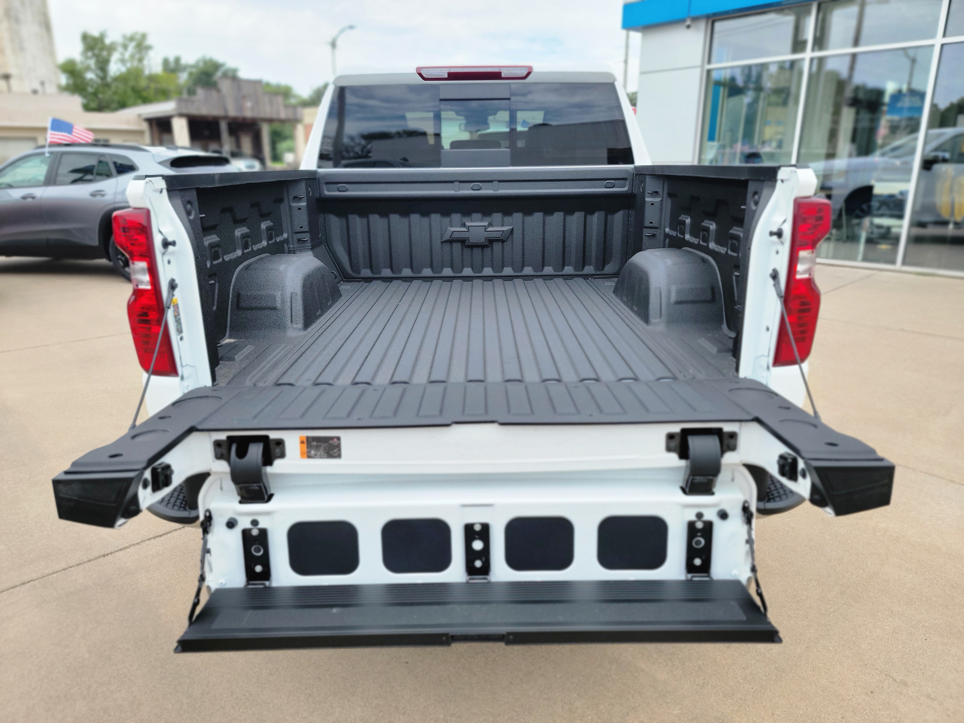 2026 Chevrolet Silverado 1500 LT - Photo 7