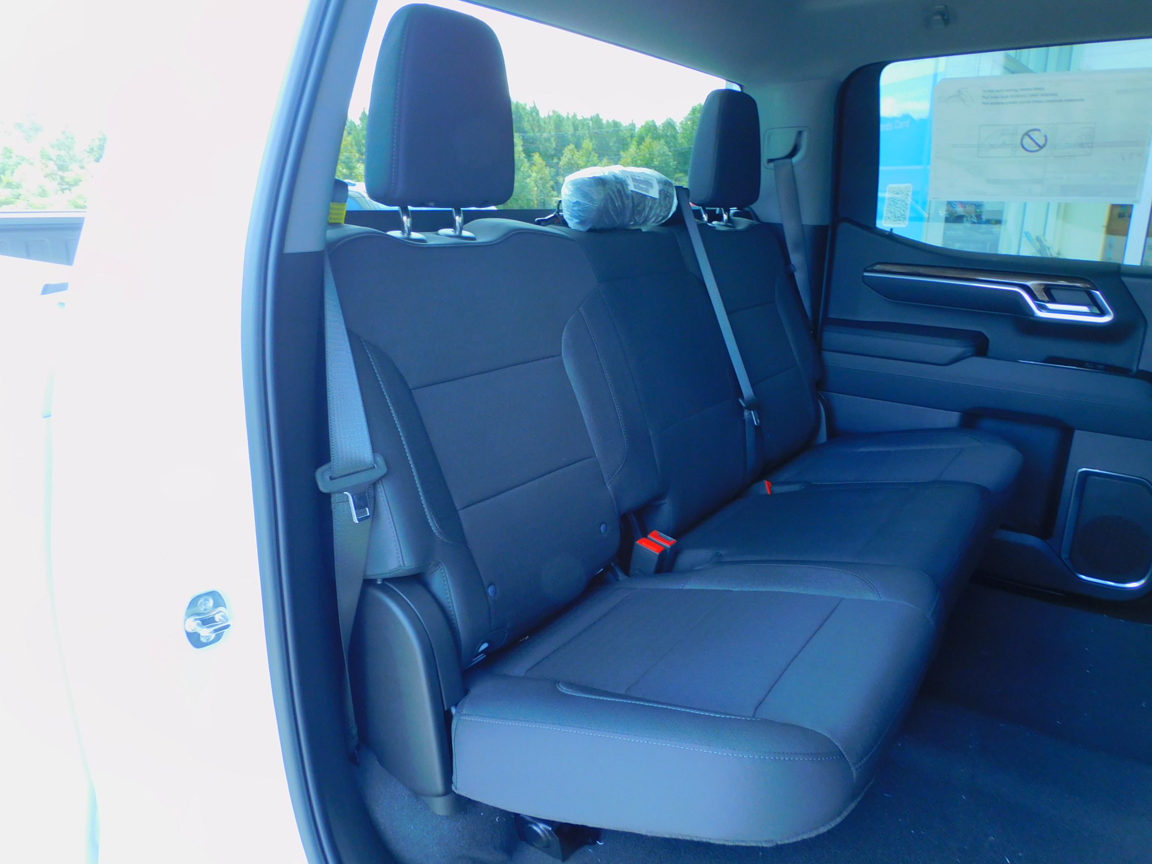 2025 Chevrolet Silverado 1500 LT photo 18