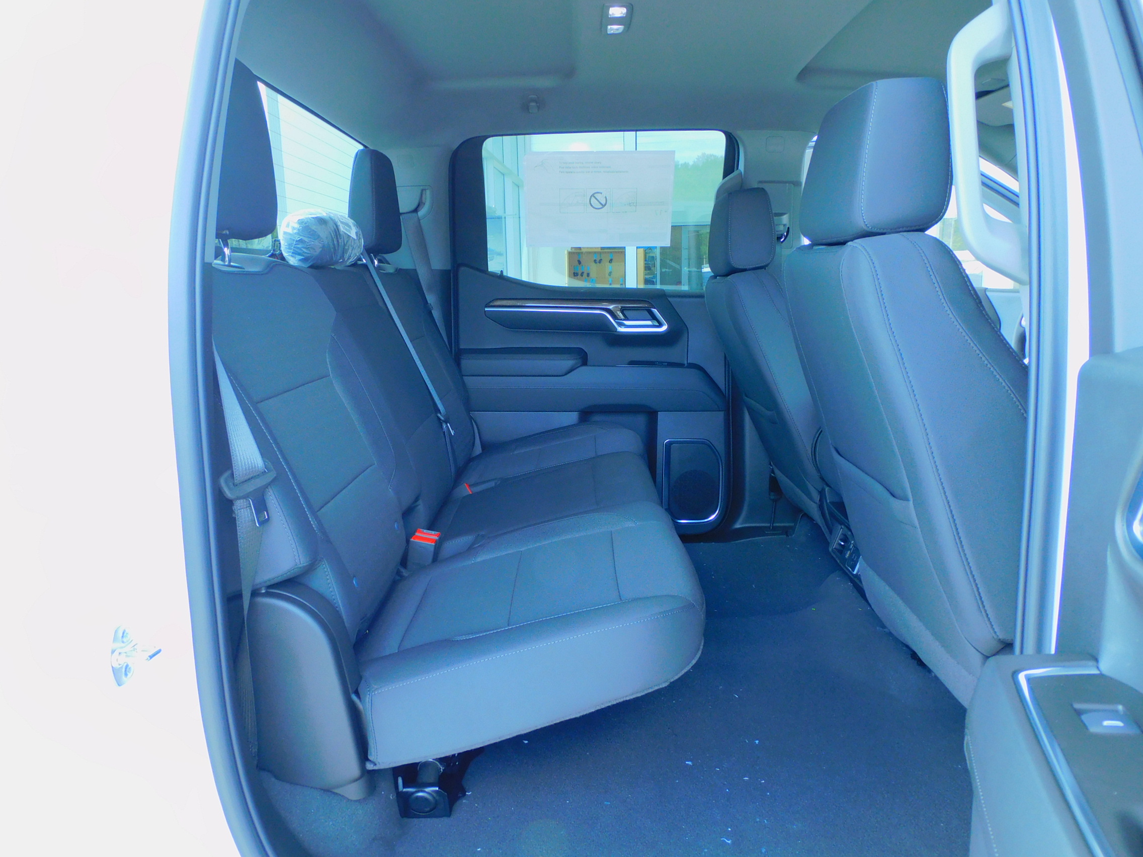 2025 Chevrolet Silverado 1500 LT photo 17