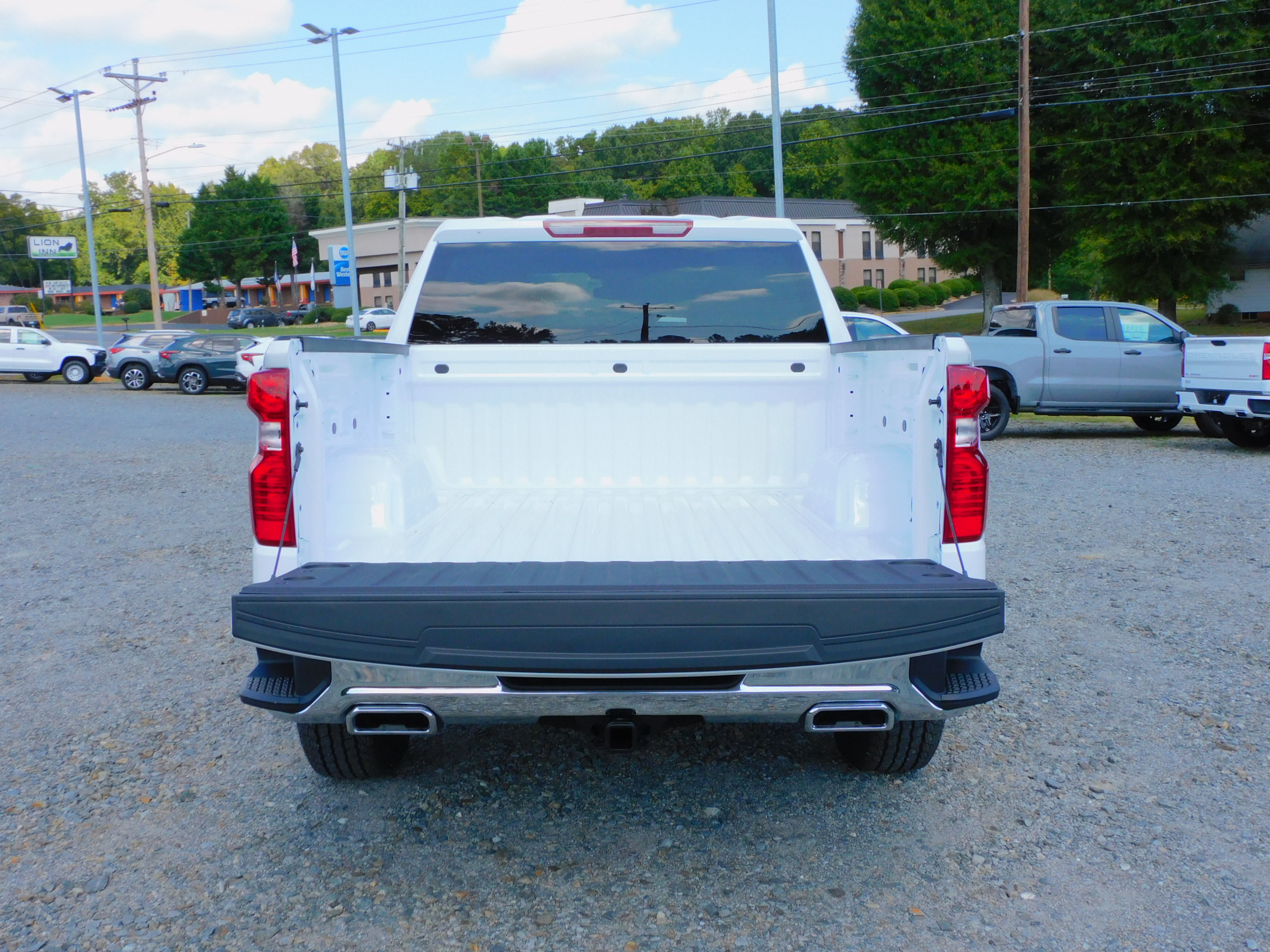 2025 Chevrolet Silverado 1500 LT photo 8