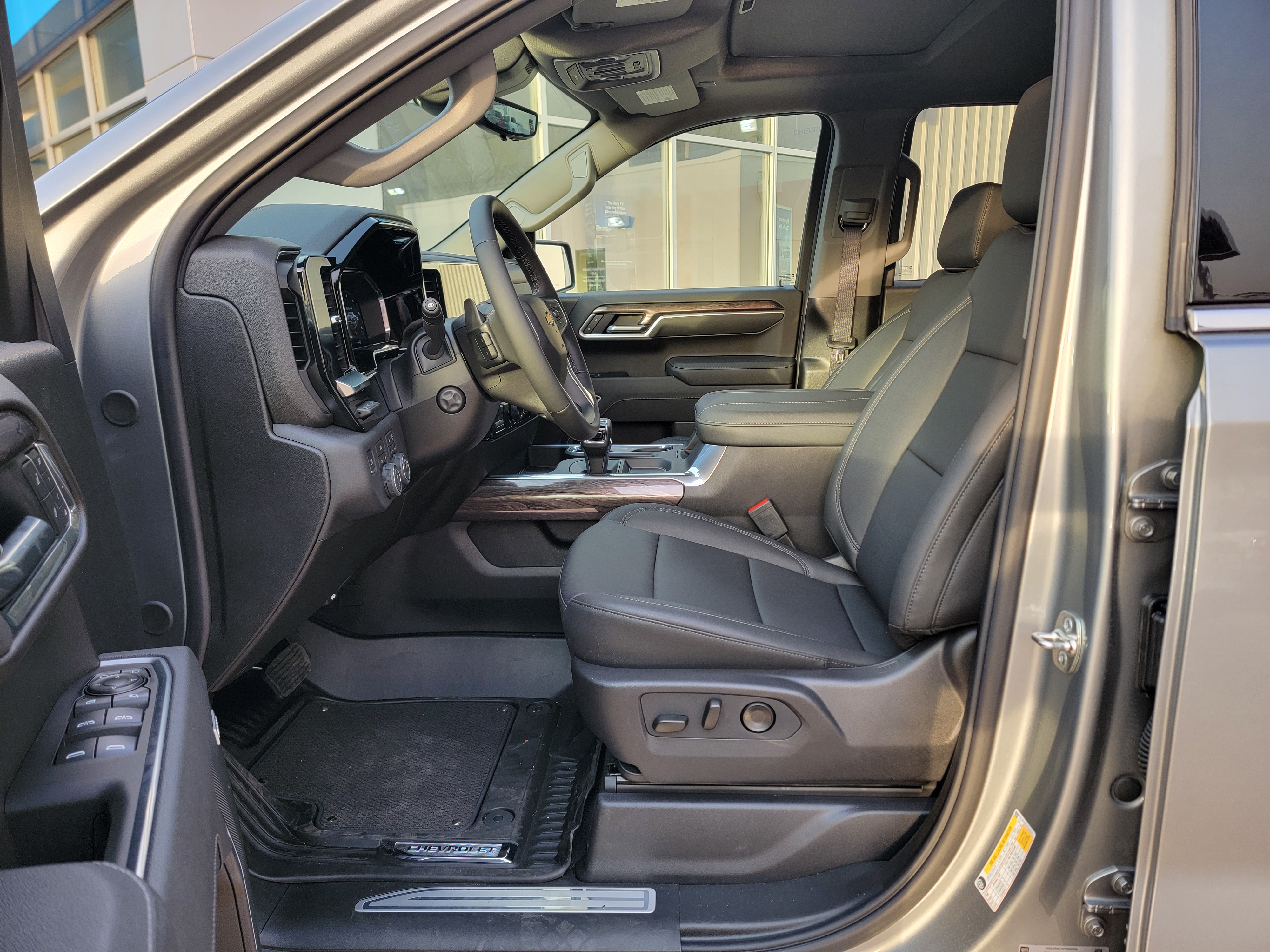 2026 Chevrolet Silverado 1500 LTZ - Photo 16